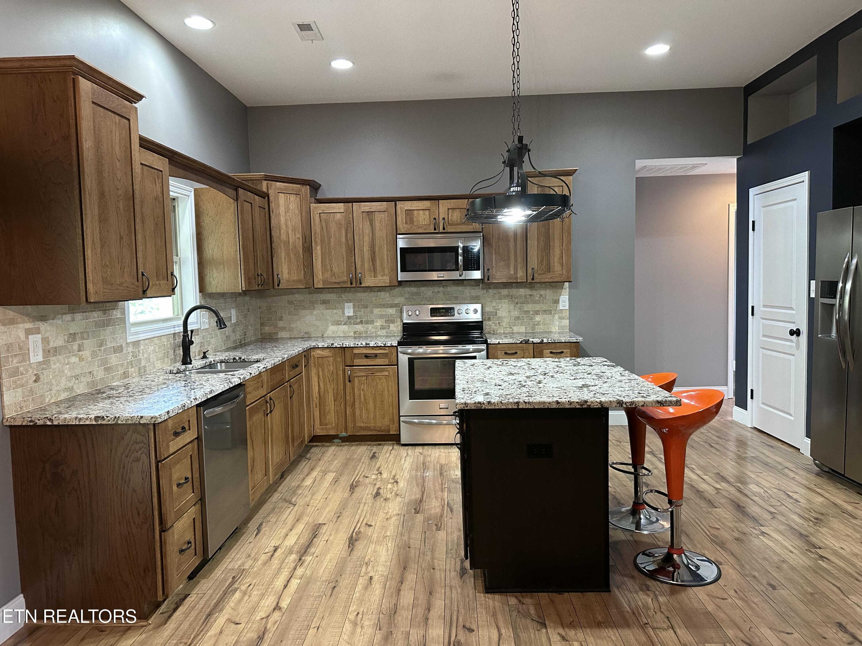2117 Camley Court Property Photo 32