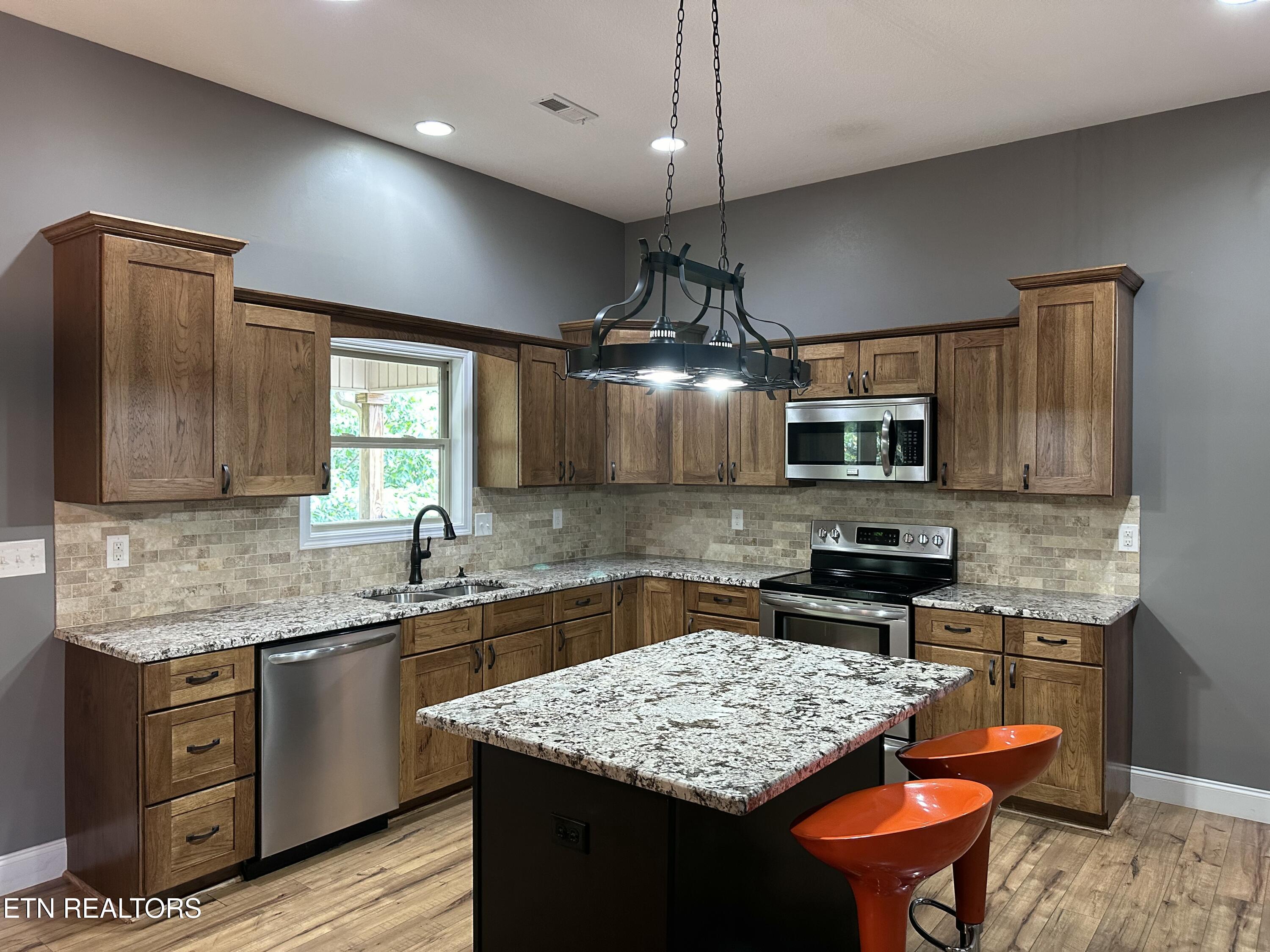 2117 Camley Court Property Photo 33