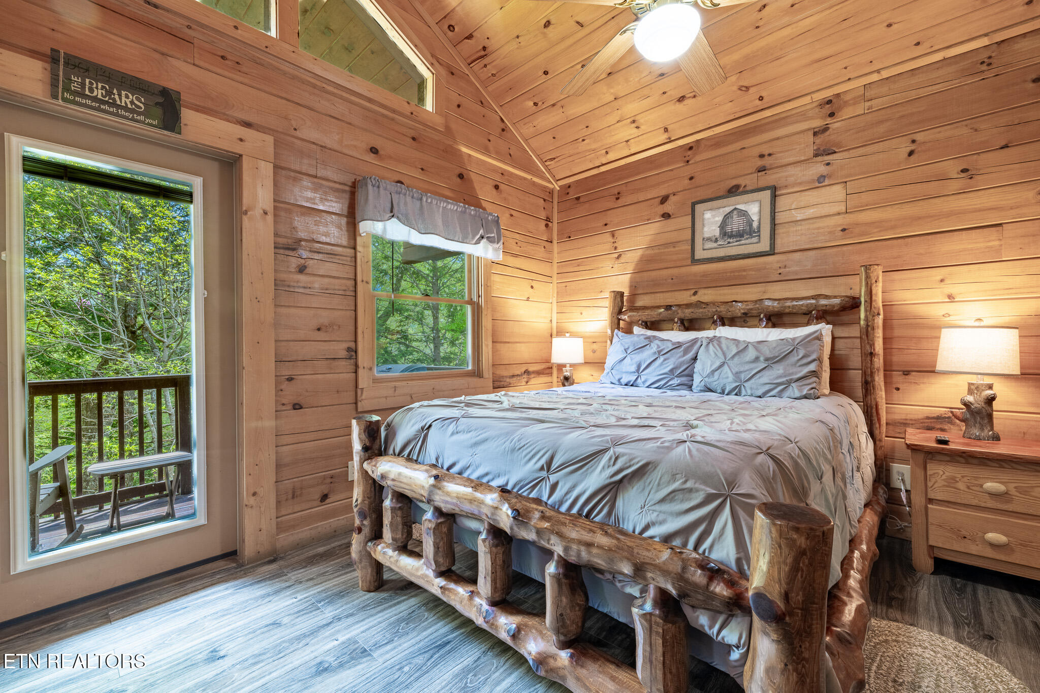 1745 Mountain Shadows Way Property Photo 4
