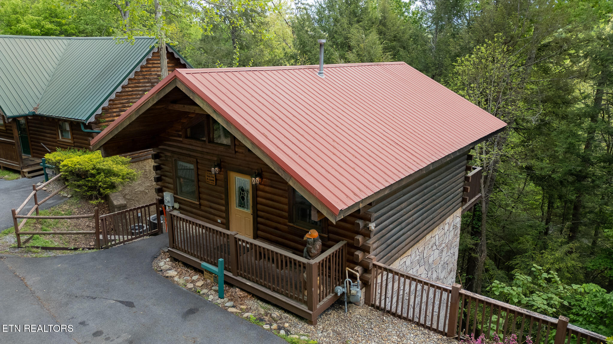 1745 Mountain Shadows Way Property Photo 15