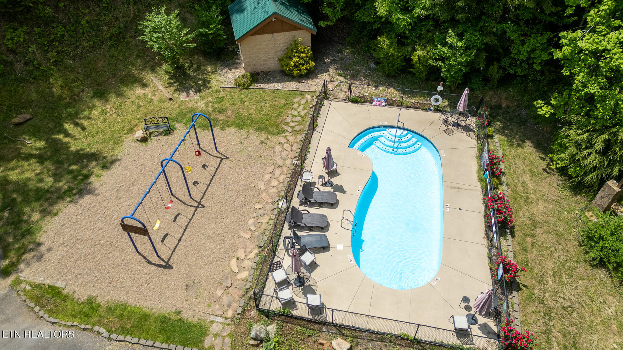 1745 Mountain Shadows Way Property Photo 22