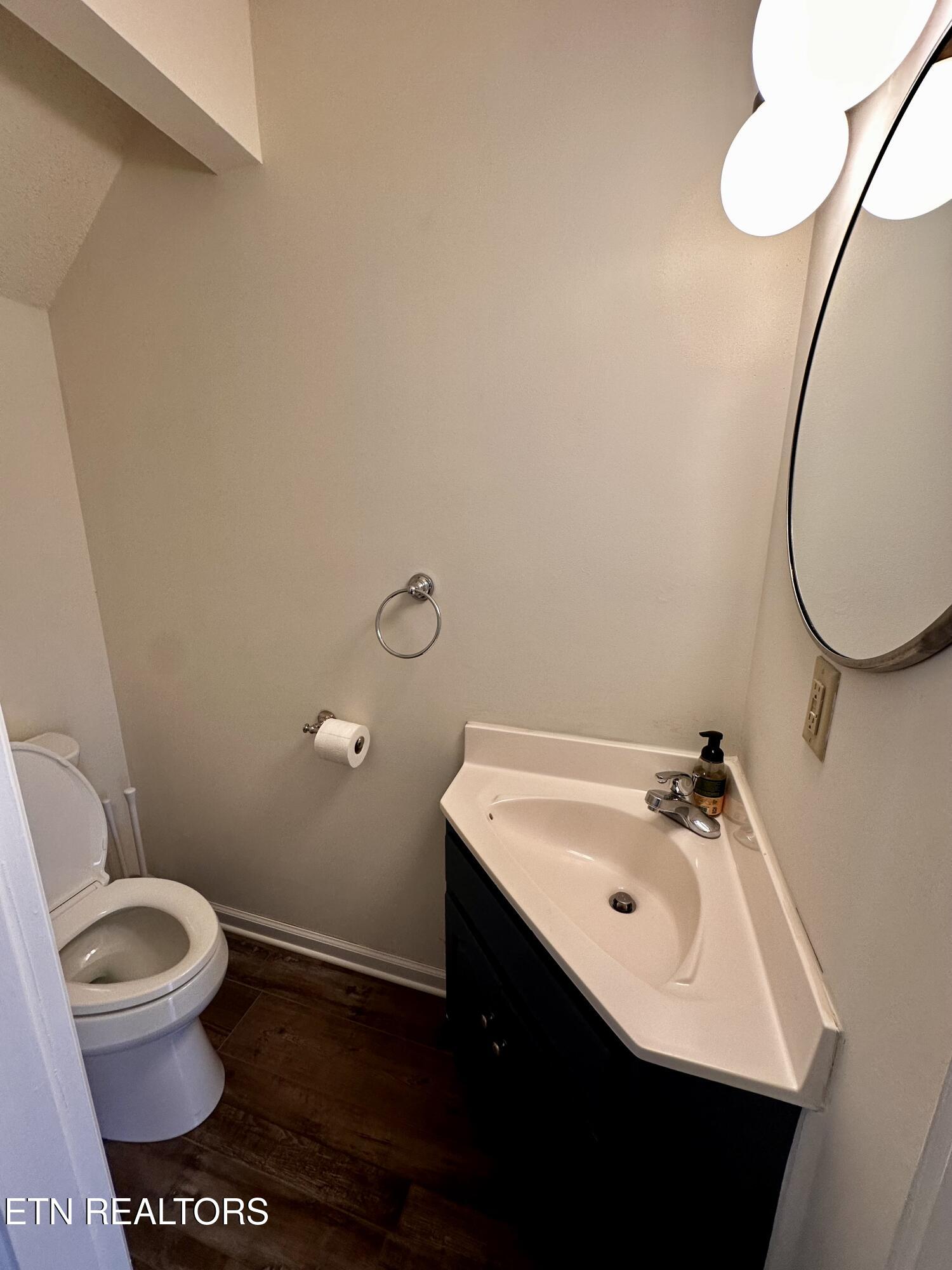 6523 Deane Hill Drive Property Photo 7