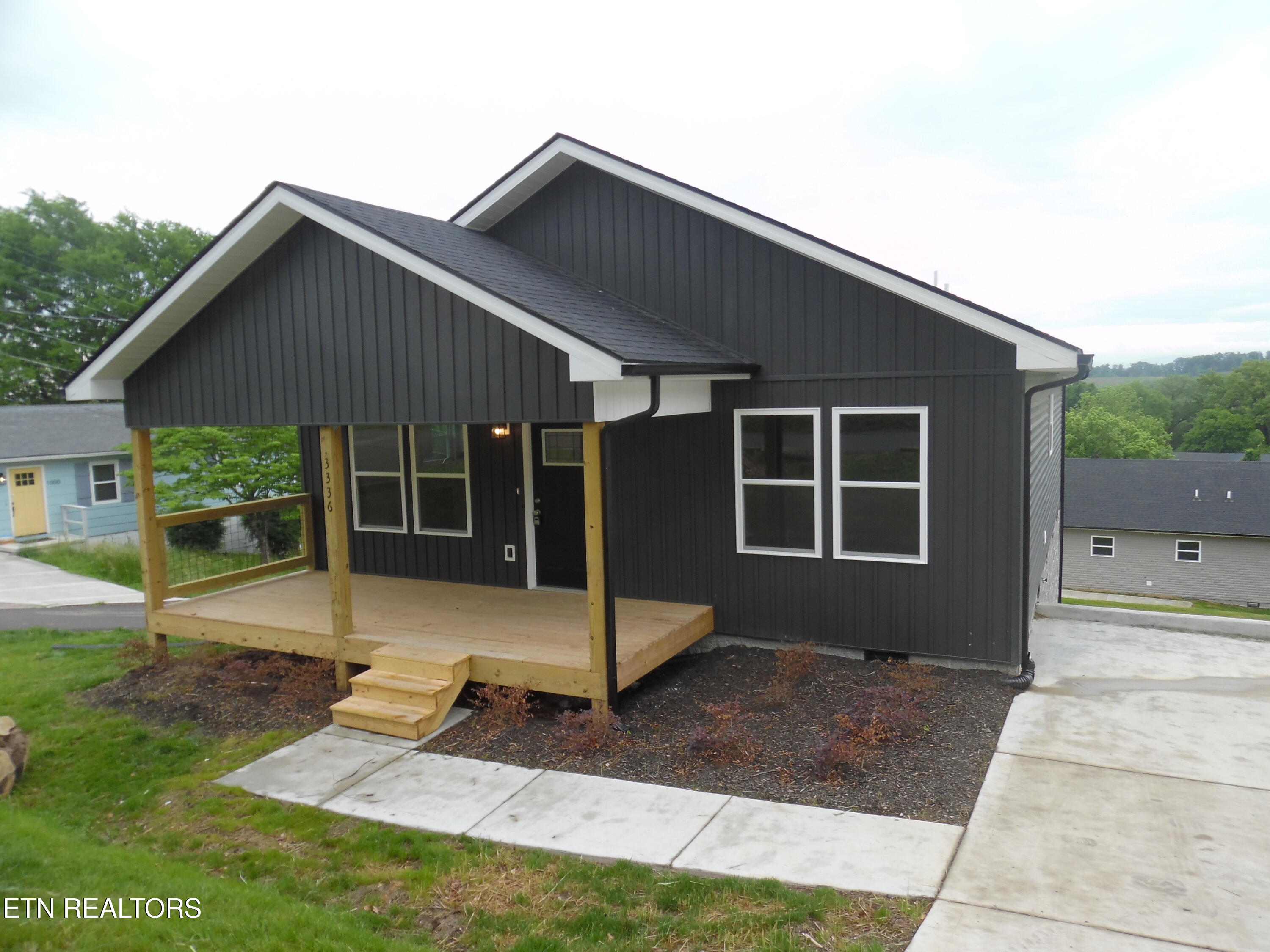 3336 wimpole Ave Property Photo 1