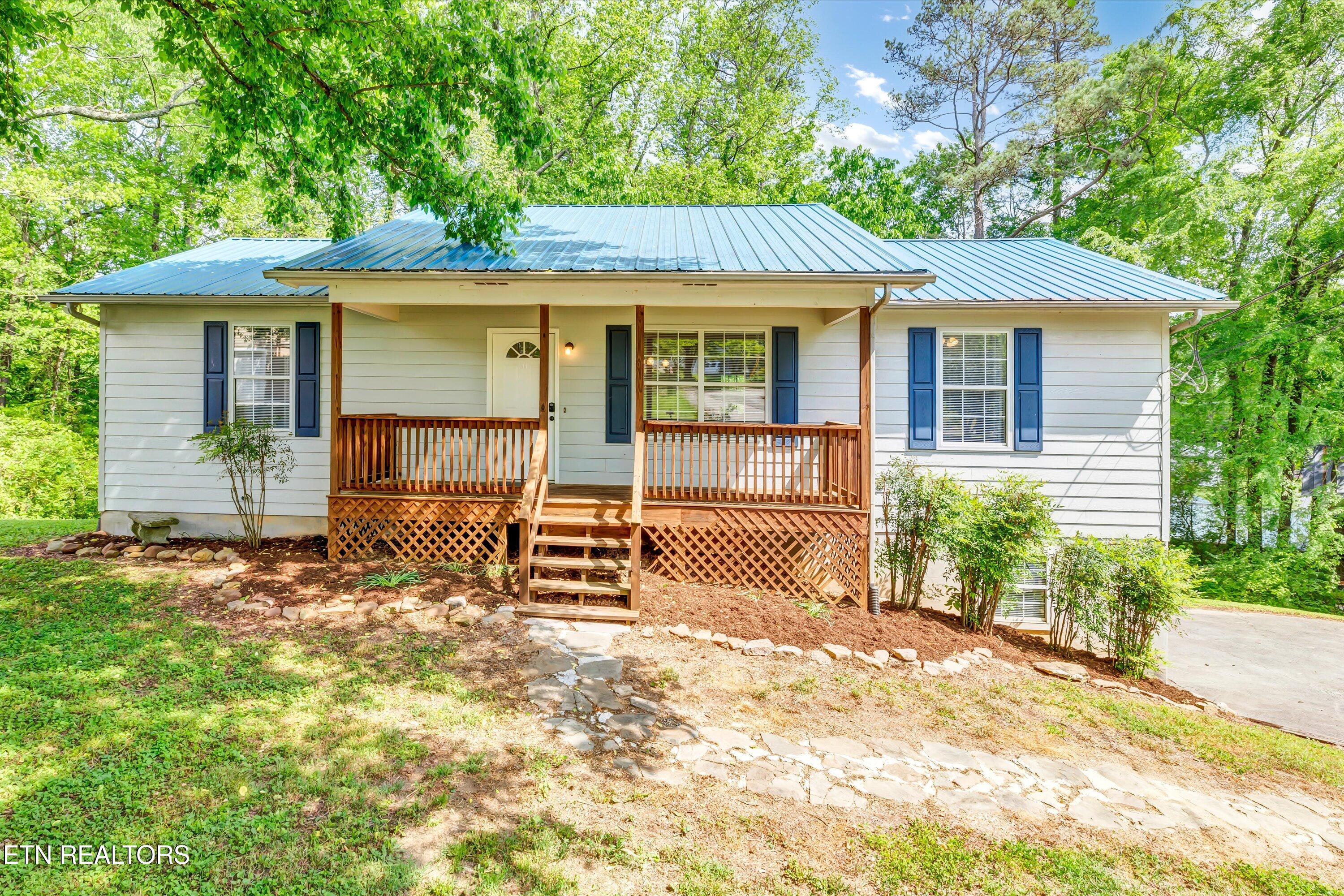330 Ridgeview Drive Property Photo 1