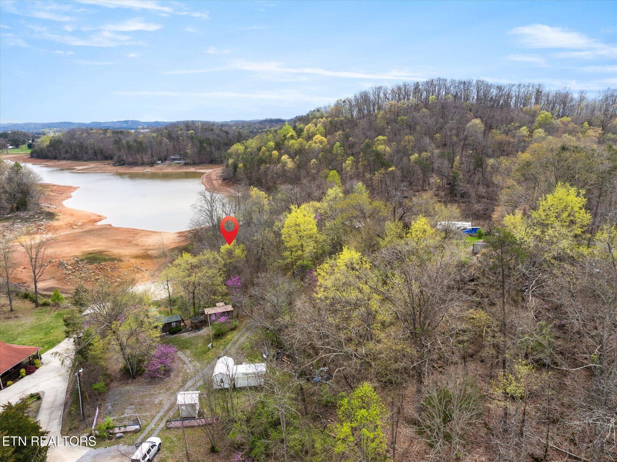1429 Rocky Summit Rd Property Photo 16