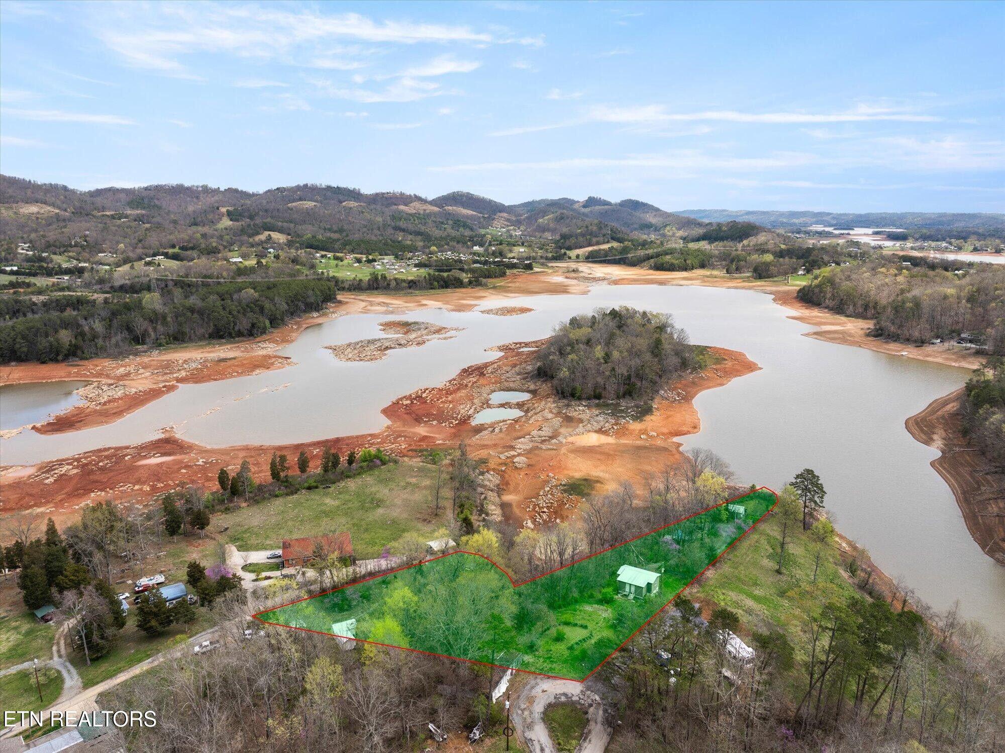 1429 Rocky Summit Rd Property Photo 22