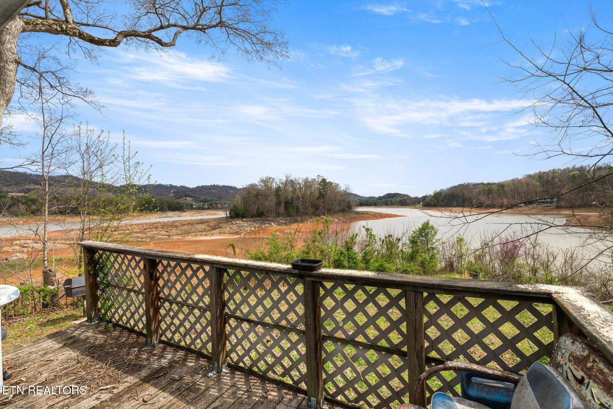 1429 Rocky Summit Rd Property Photo 27