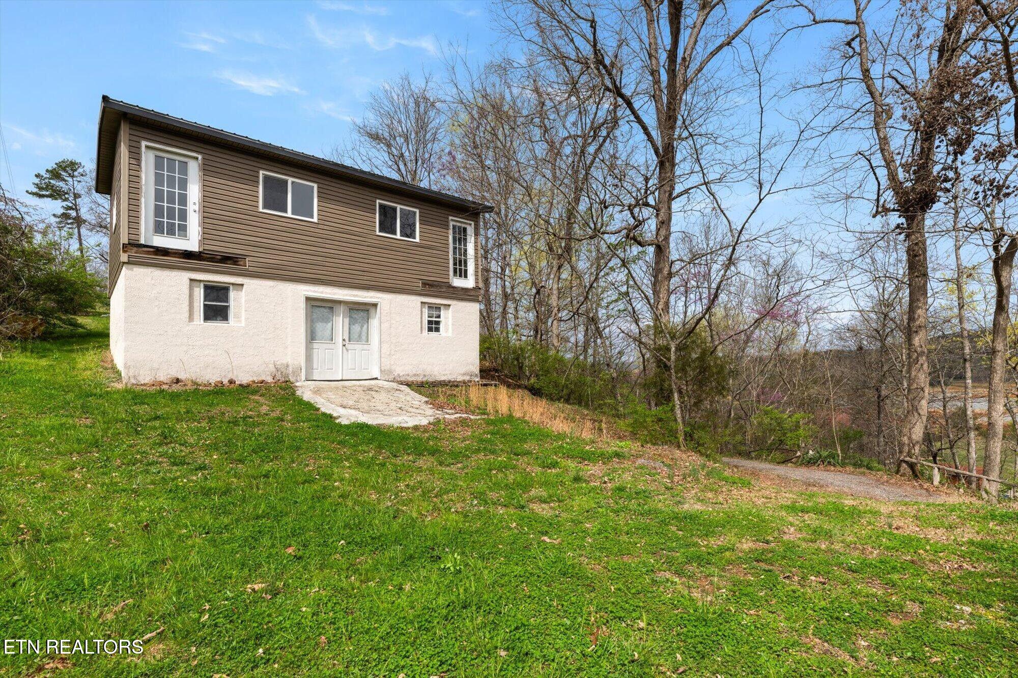 1429 Rocky Summit Rd Property Photo 29