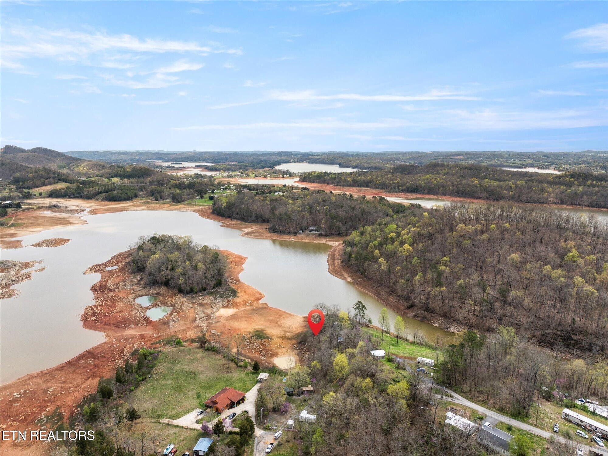 1429 Rocky Summit Rd Property Photo 32