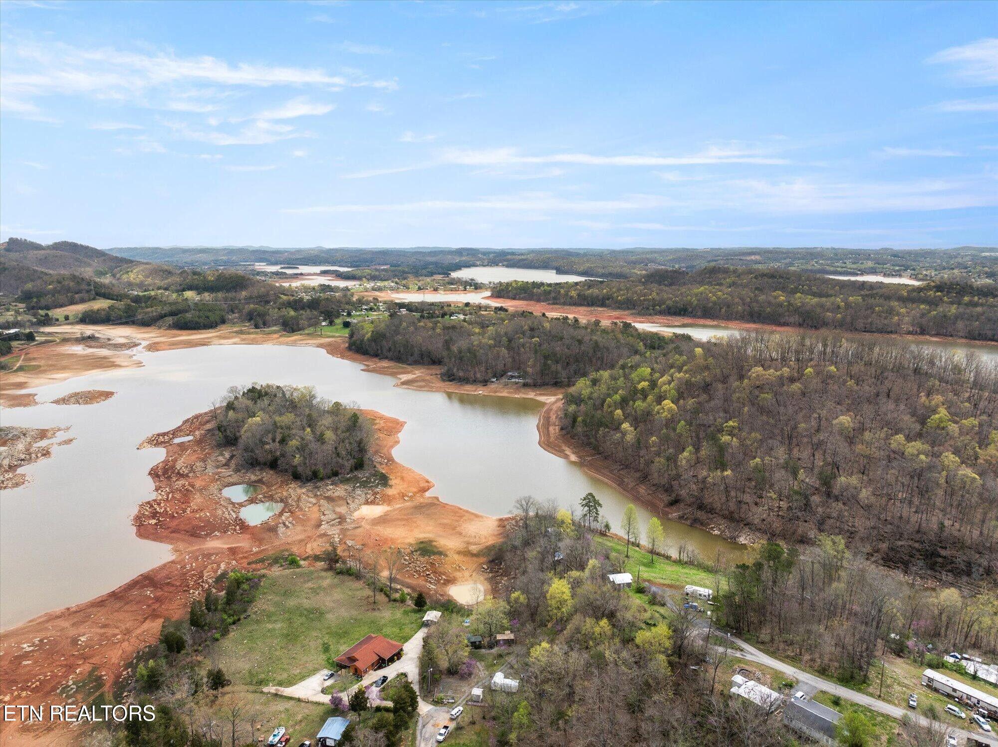 1429 Rocky Summit Rd Property Photo 33