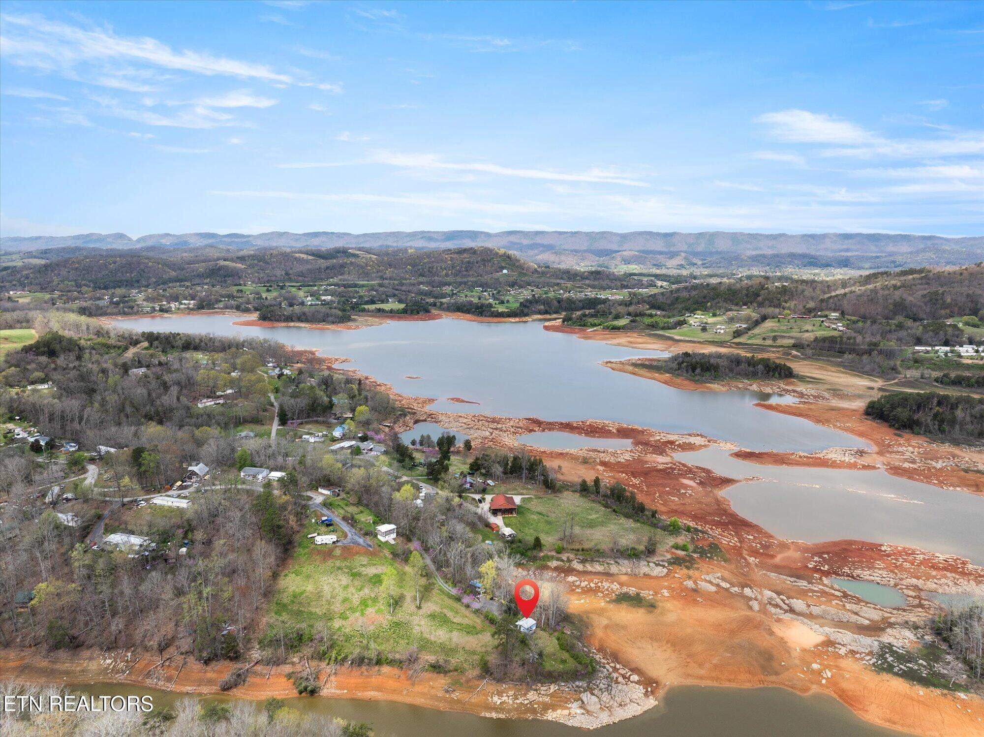 1429 Rocky Summit Rd Property Photo 40