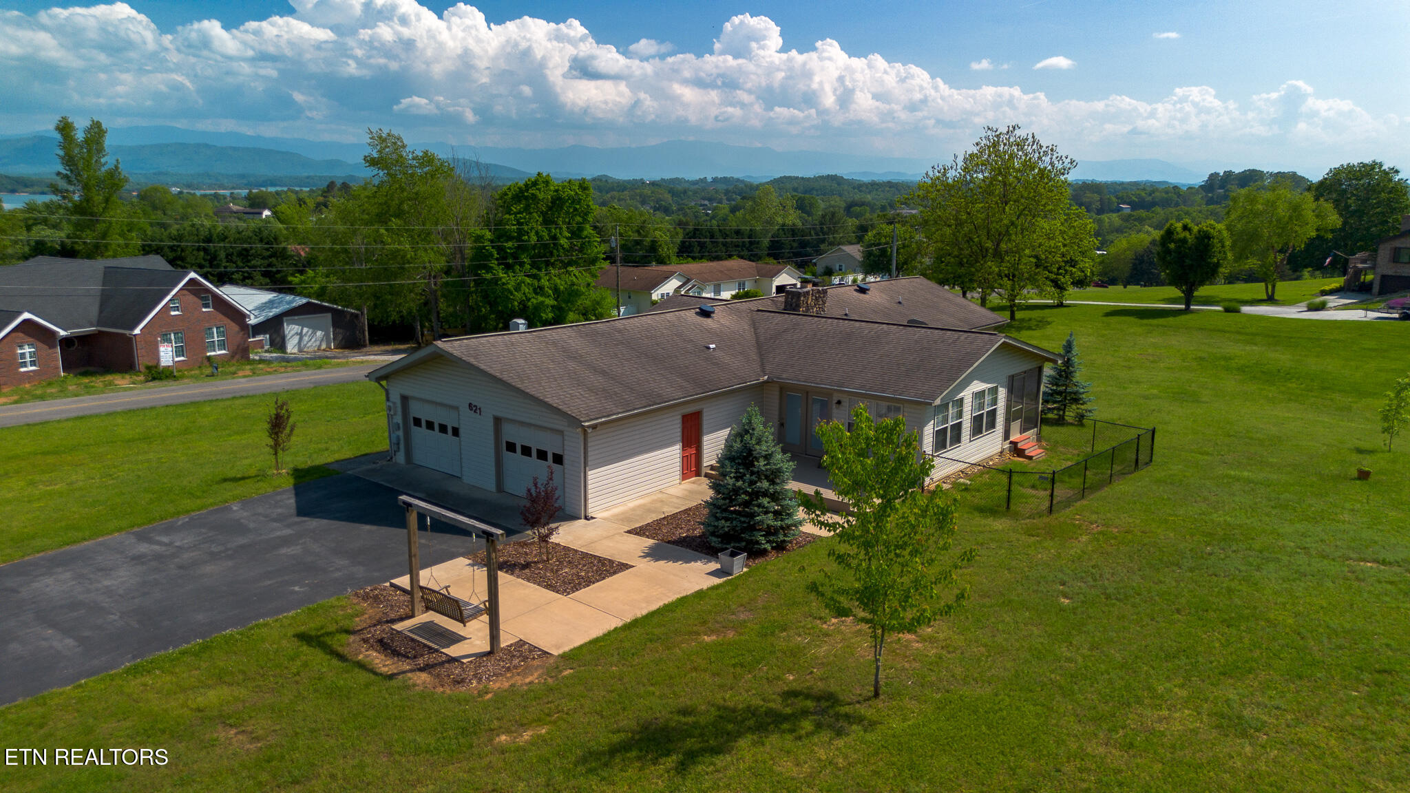 621 Briarwood Drive Property Photo
