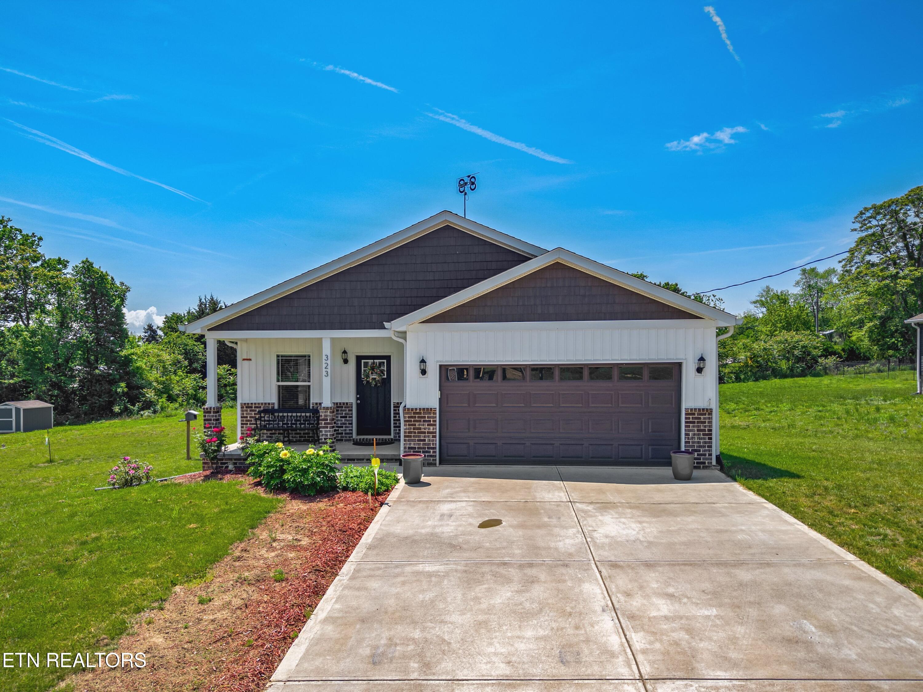 323 Garden Lane Property Photo