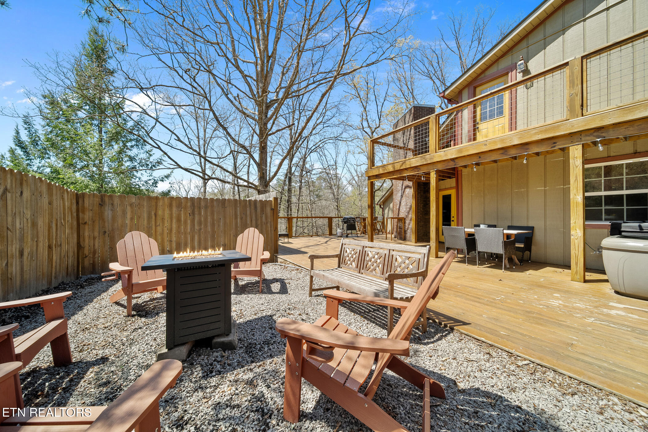 1634 Spruce Dr Property Photo 4