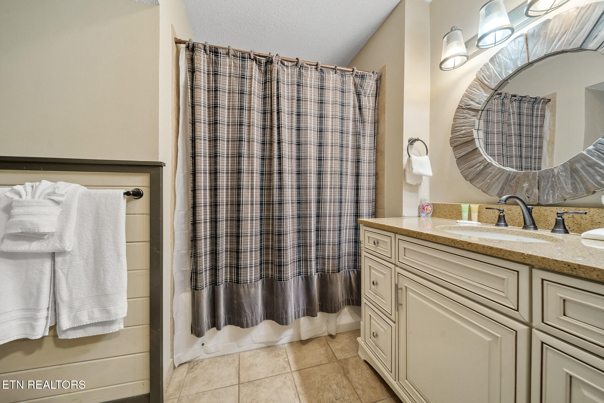 1634 Spruce Dr Property Photo 18
