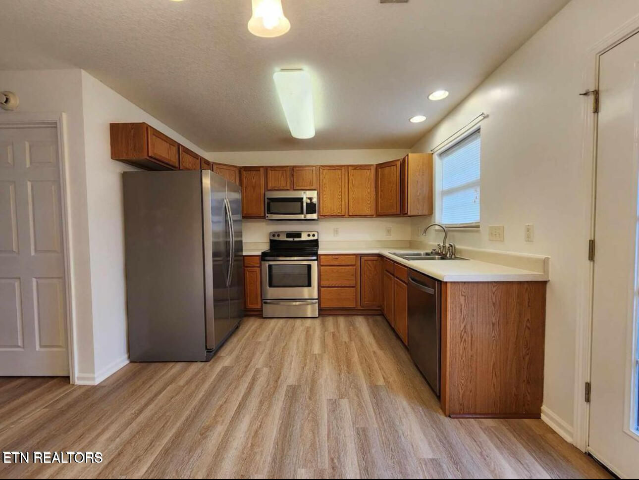 4836 Poplar Crest Way Property Photo 4