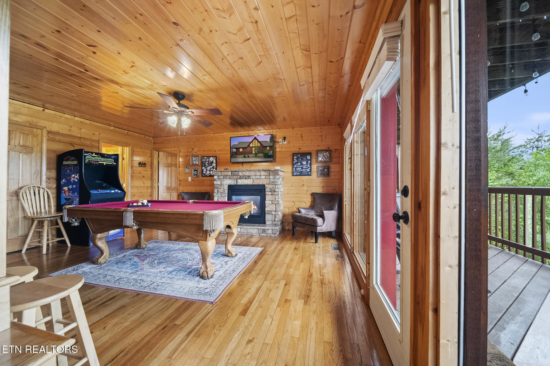 1644 Pinewood Way Property Photo 18