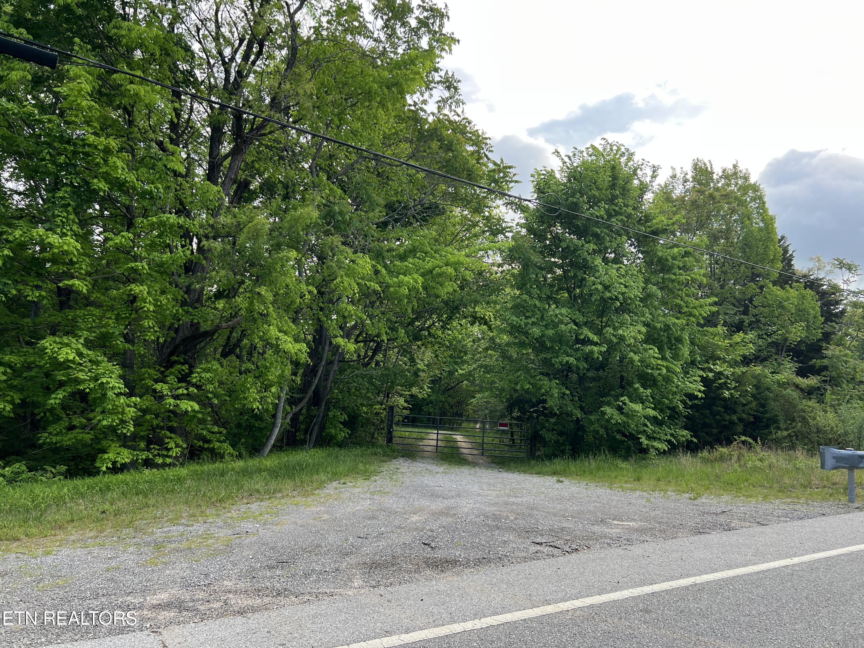 9550 Rocky Point Rd Property Photo 2