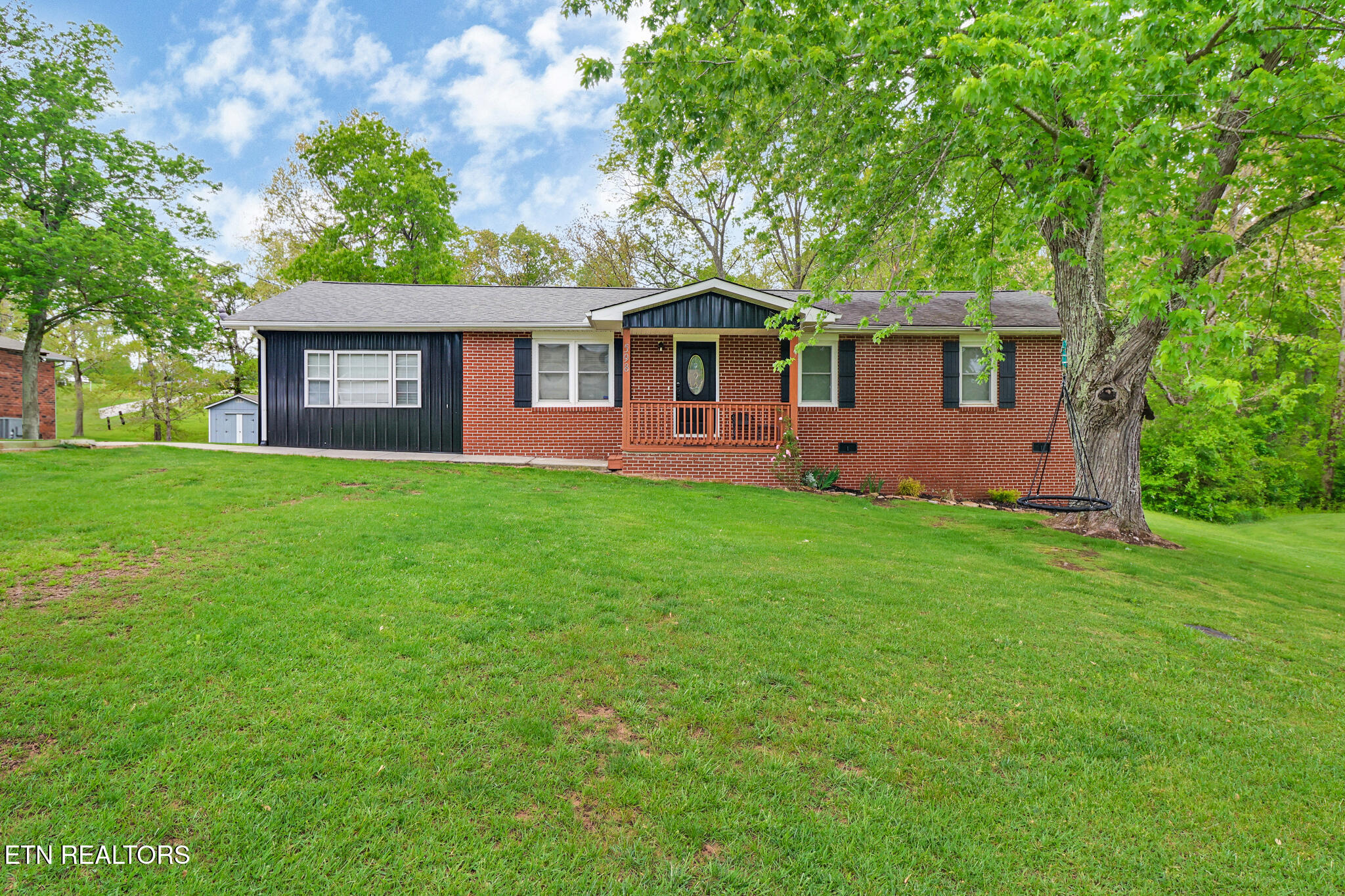 598 Glenwood Circle Property Photo 1