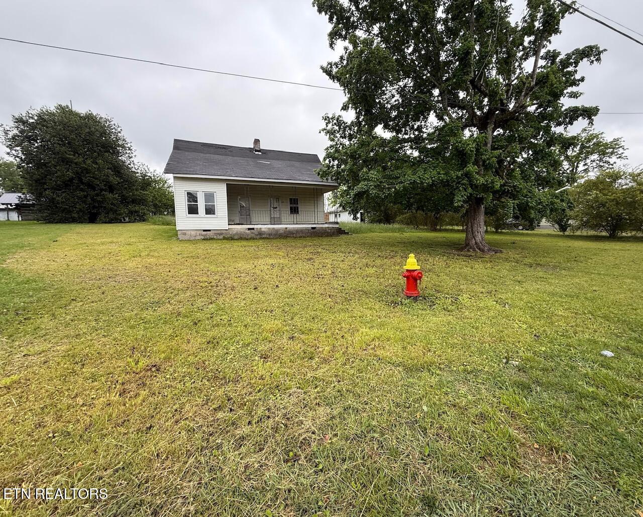 211 N 3rd Ave Property Photo 1