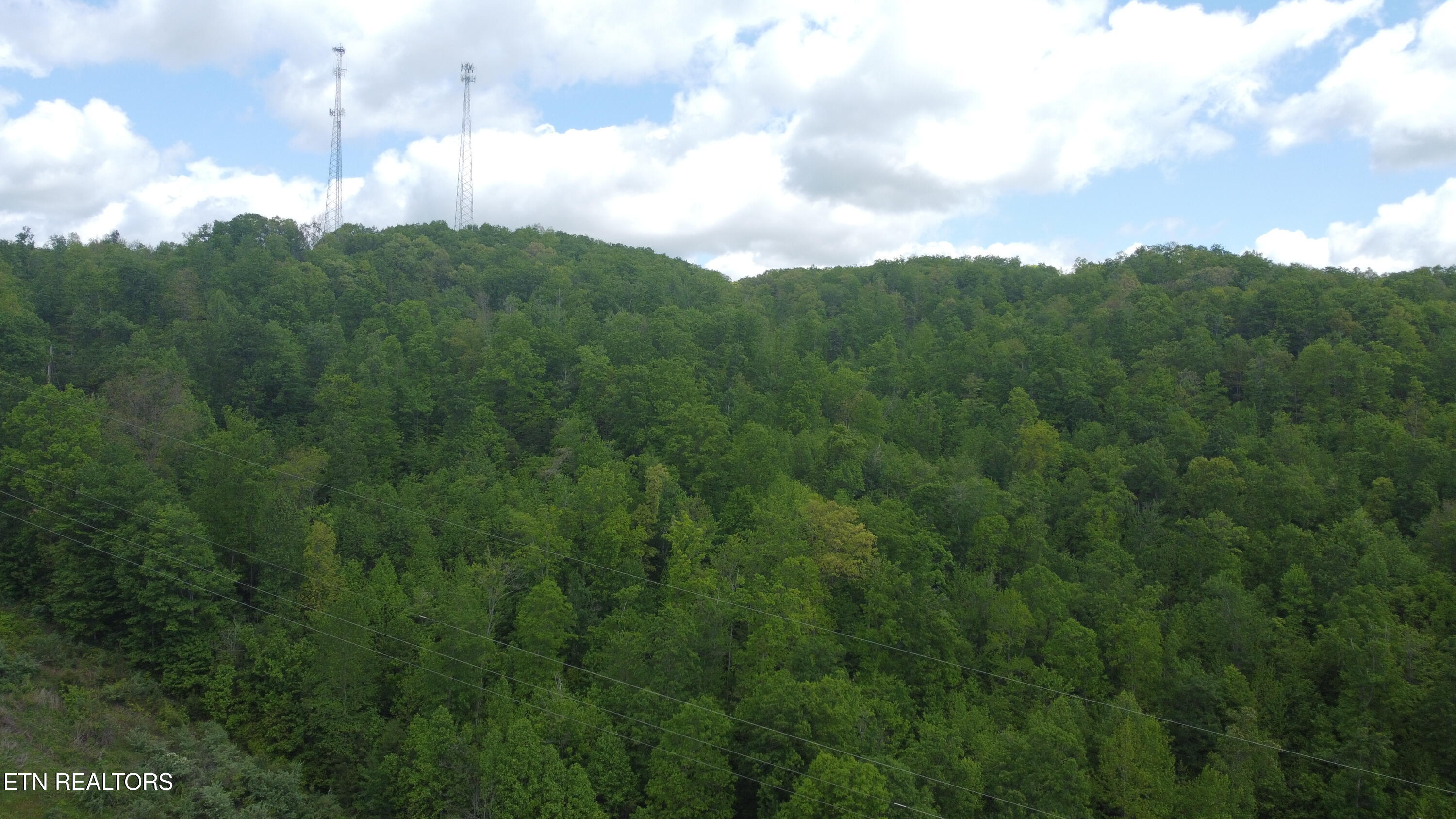 Old Kentucky Rd Property Photo 8