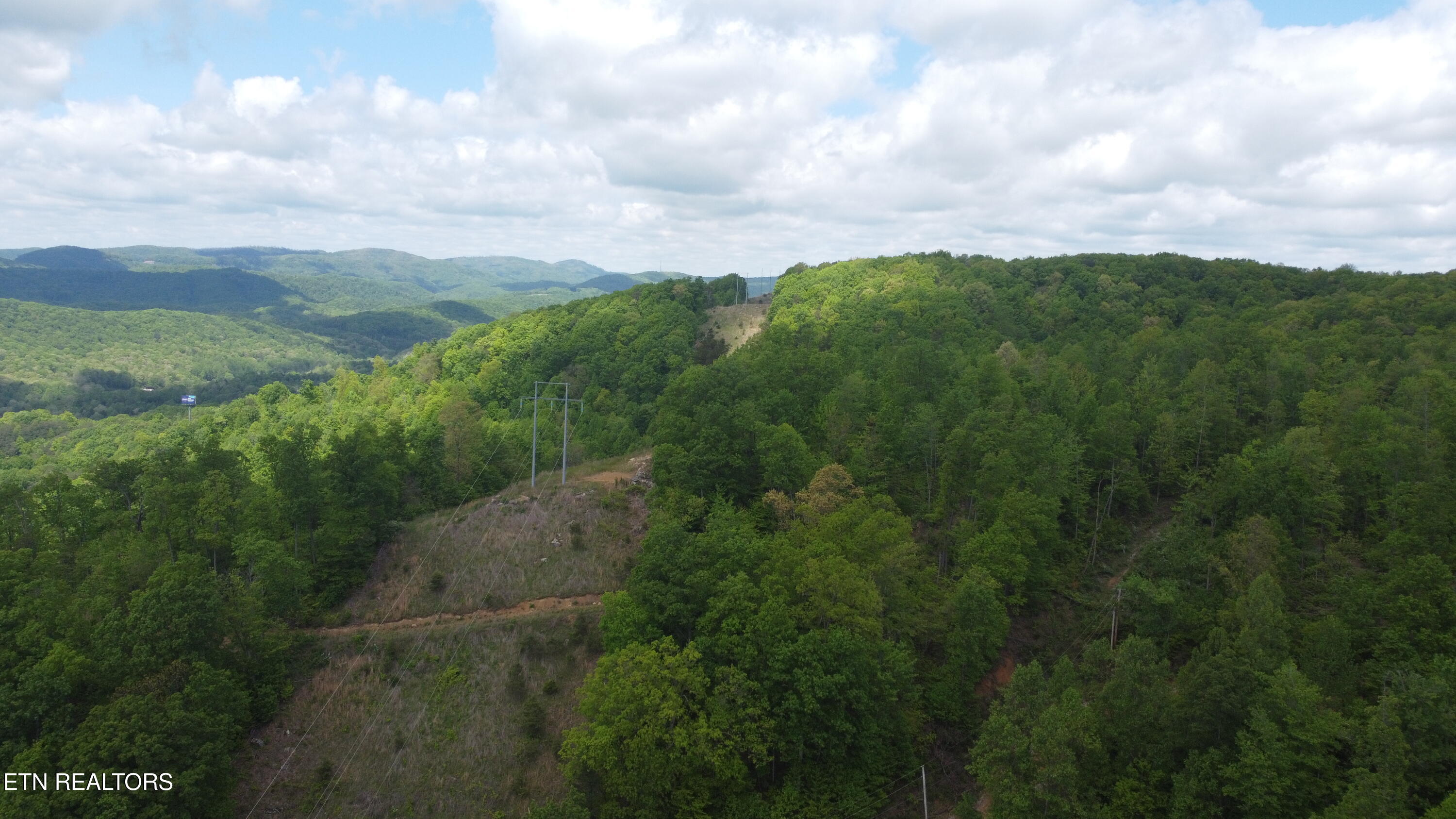 Old Kentucky Rd Property Photo 11
