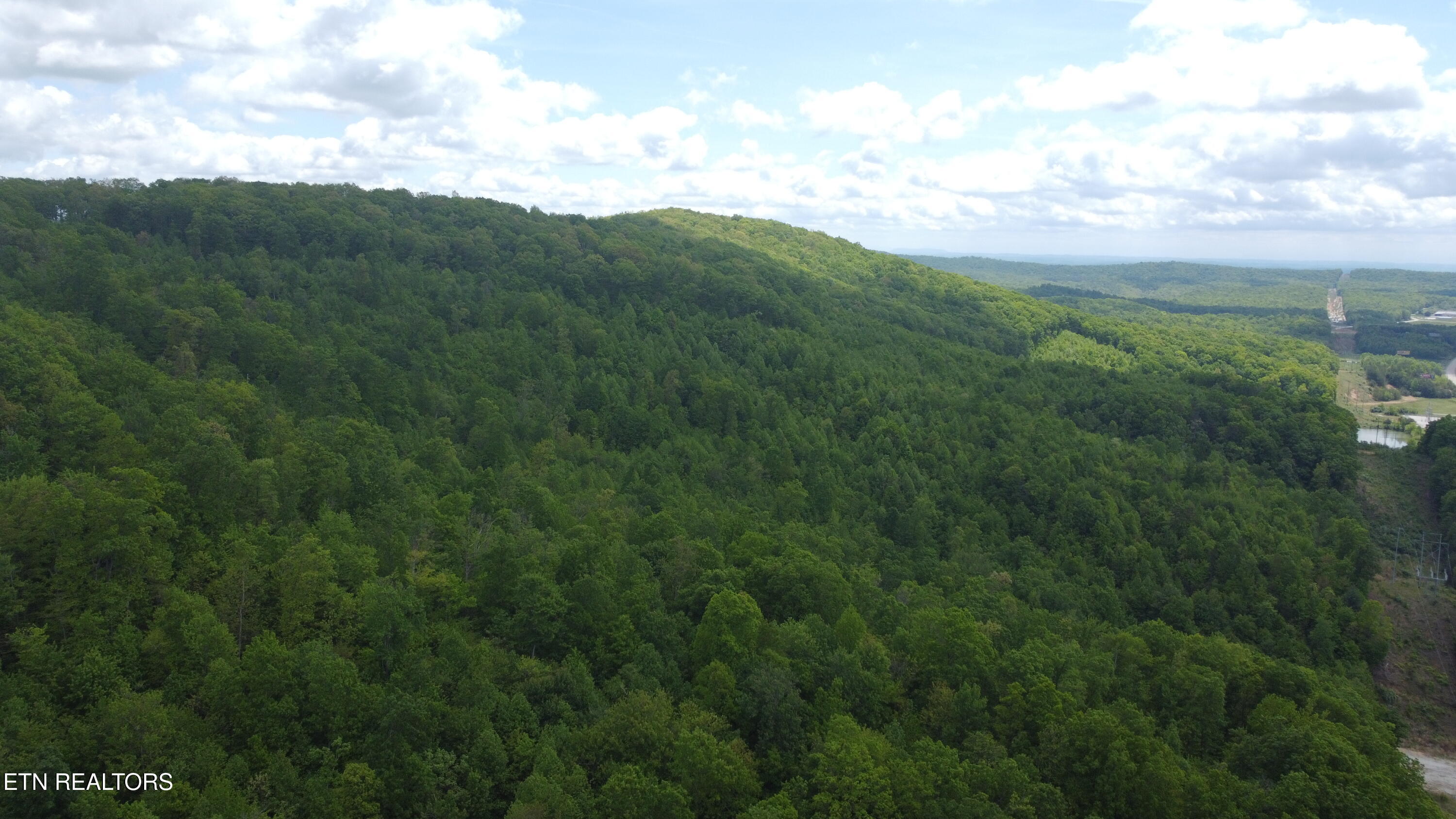 Old Kentucky Rd Property Photo 15