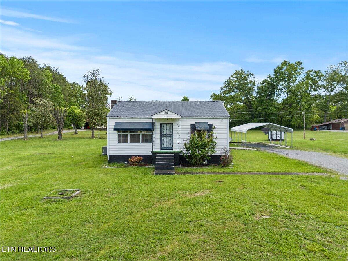6120 Roberts Rd Property Photo 1