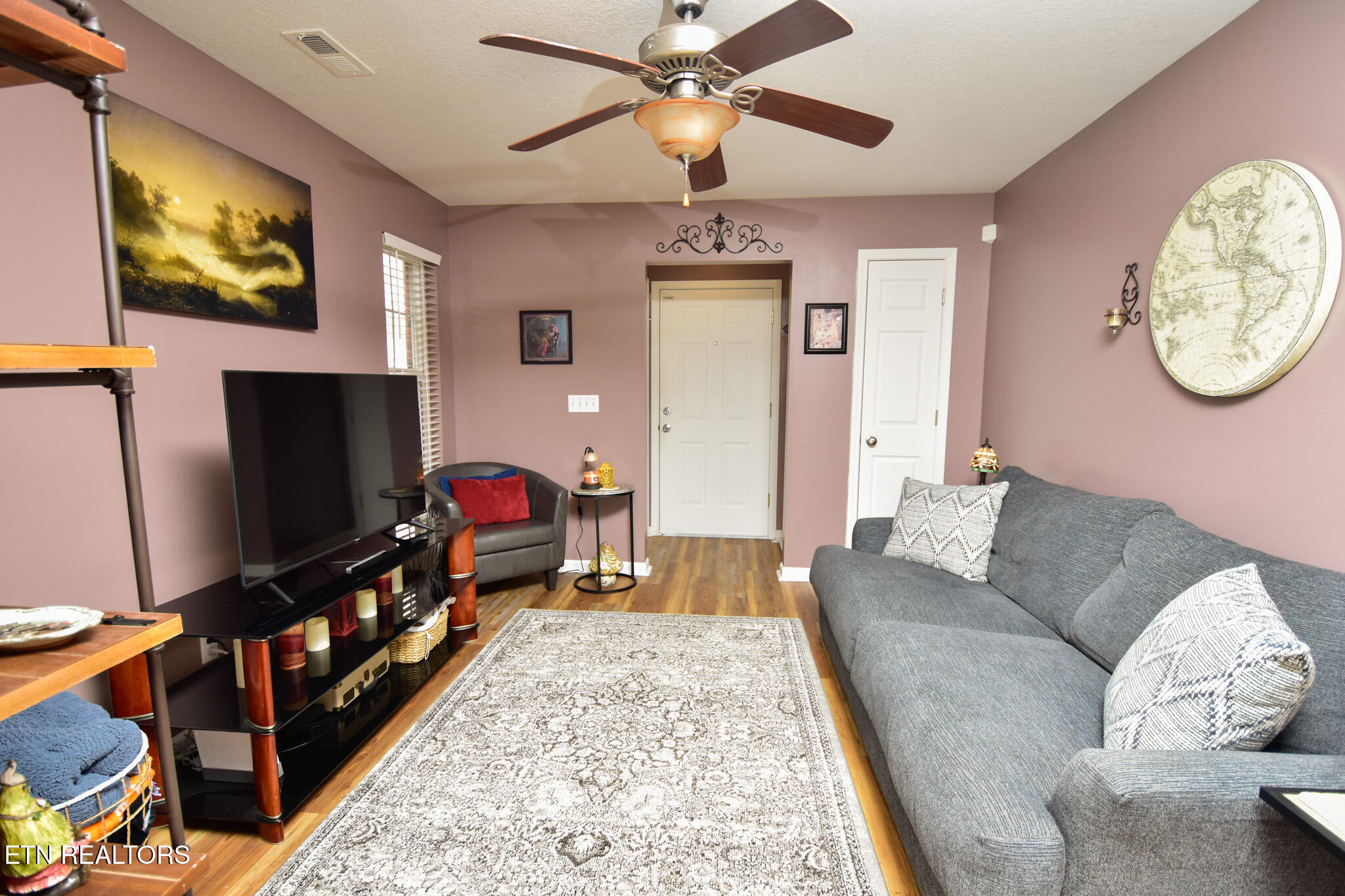812 Blue Spruce Way Property Photo 7