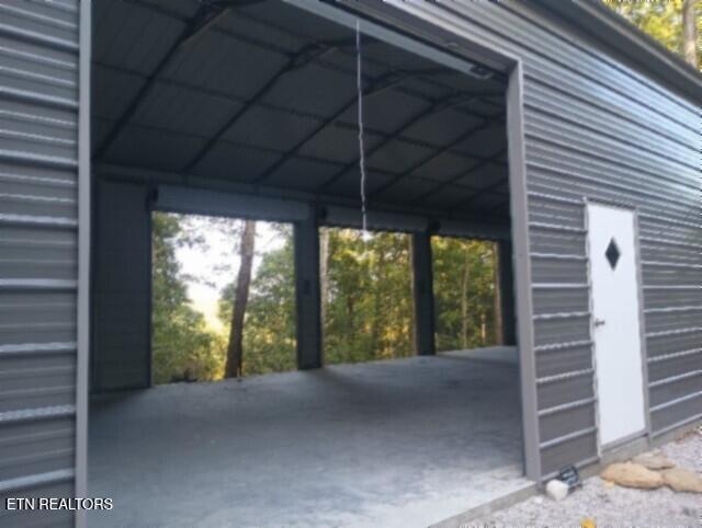 837 Rock Springs Rd Property Photo 2
