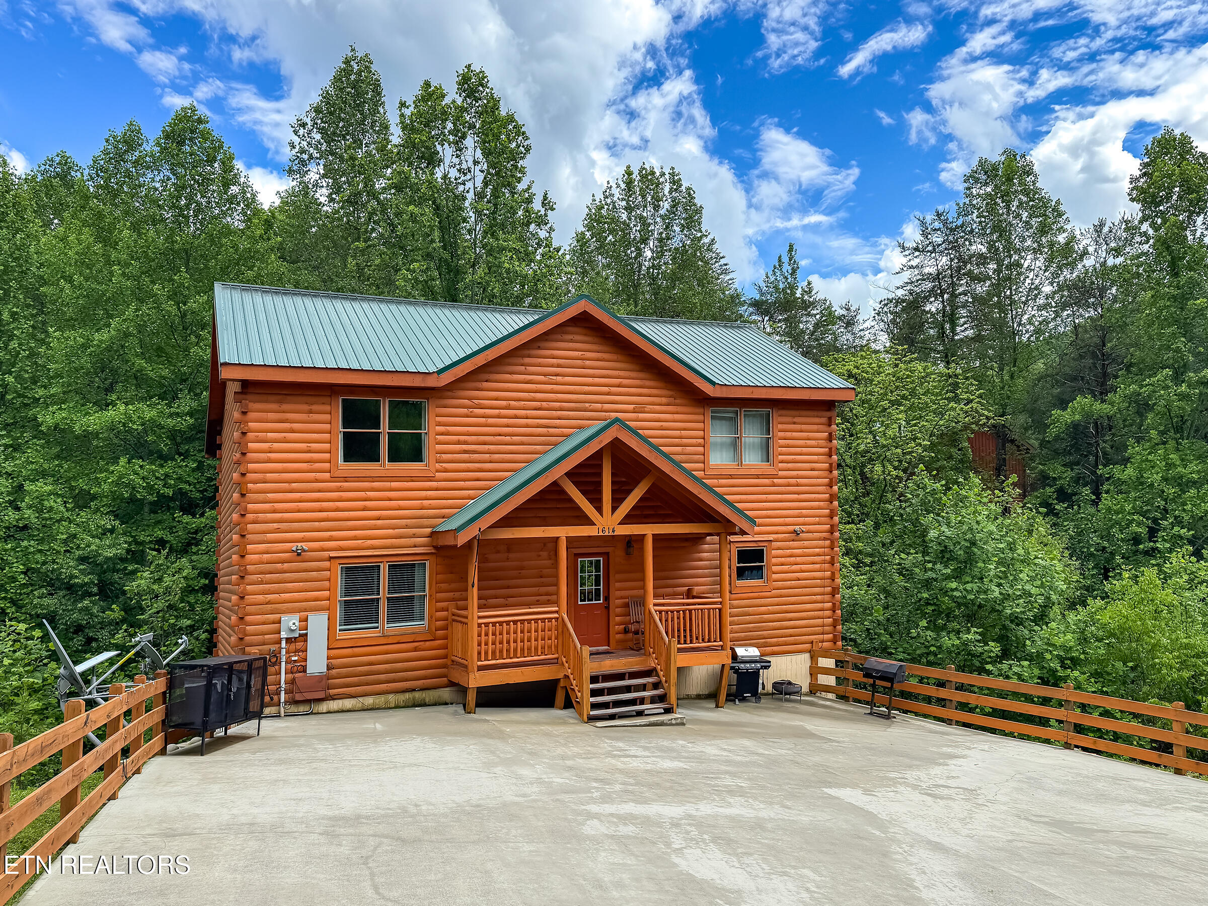 1614 Barn Door Lane Property Photo 1