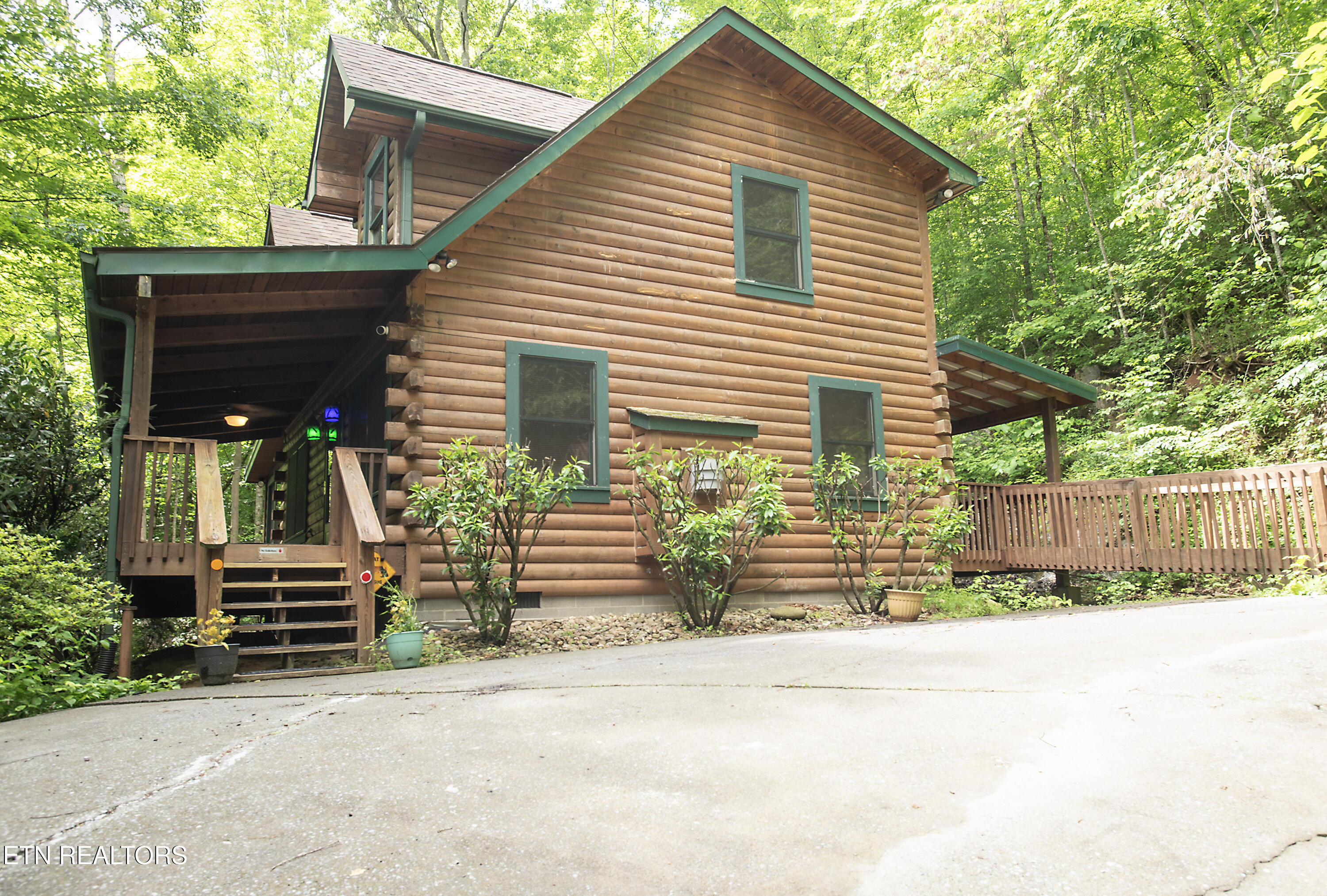 308 Black Mash Hollow Rd Property Photo 1