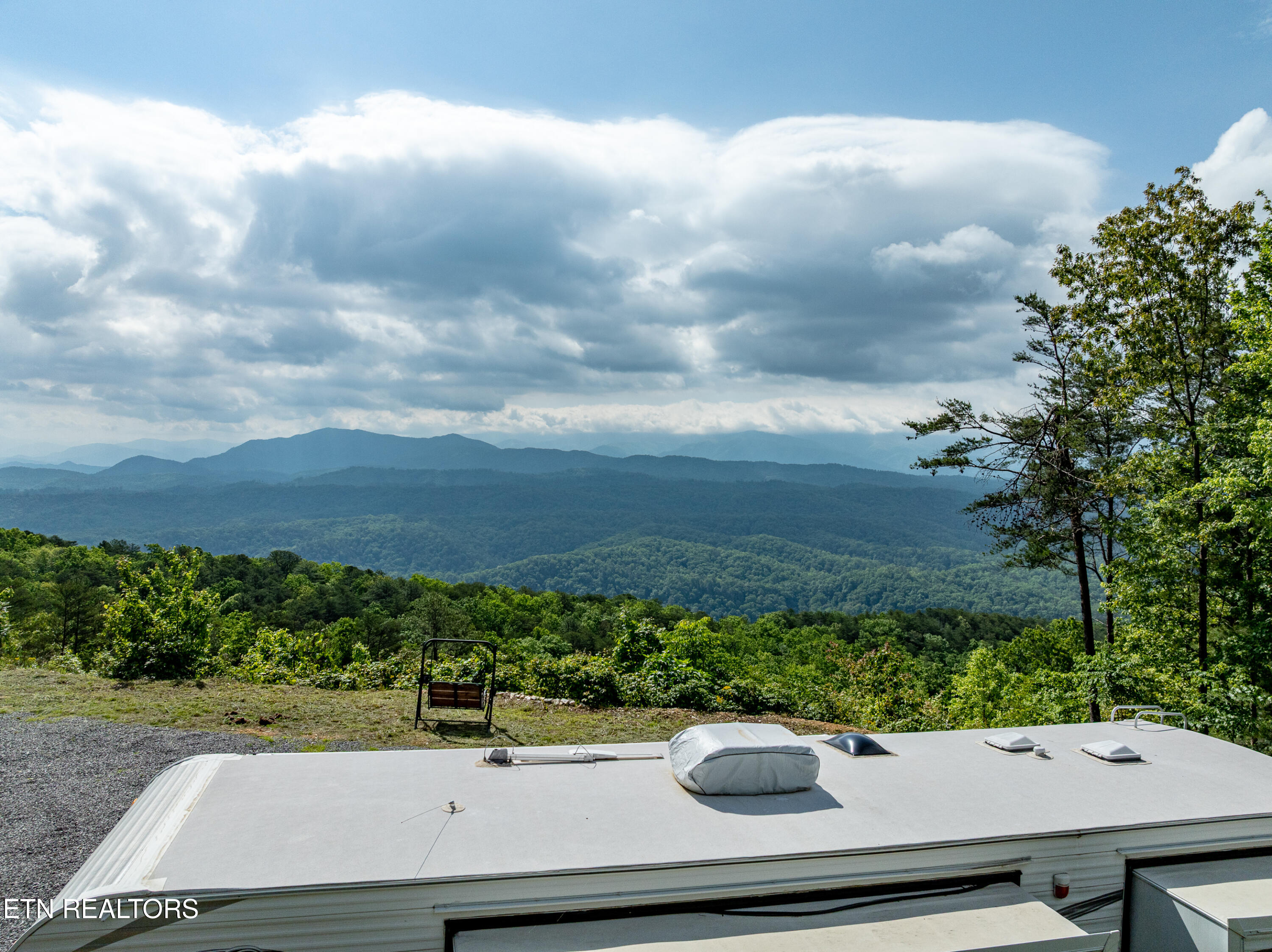 5944 Tower Rd Property Photo 6
