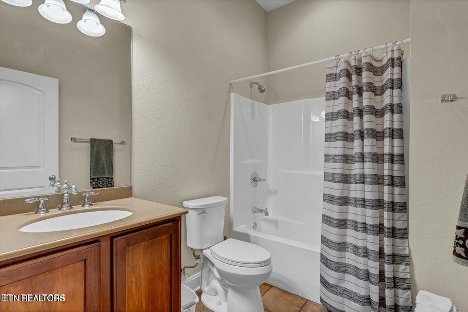 2464 Mountain Drive Property Photo 24