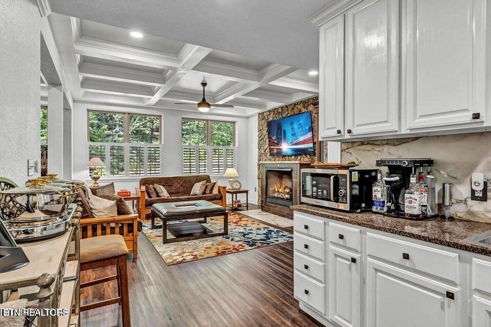 2464 Mountain Drive Property Photo 30