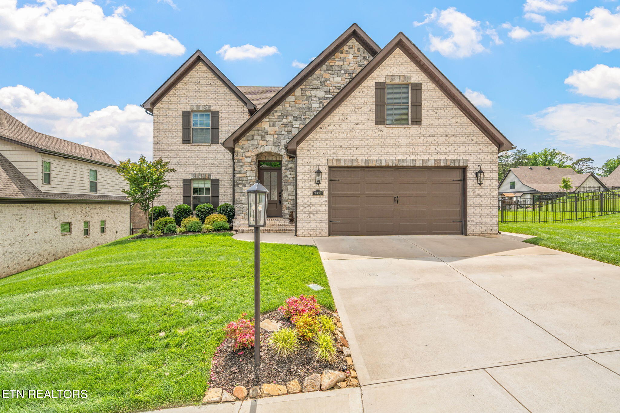 9337 Sandy Springs Lane Property Photo