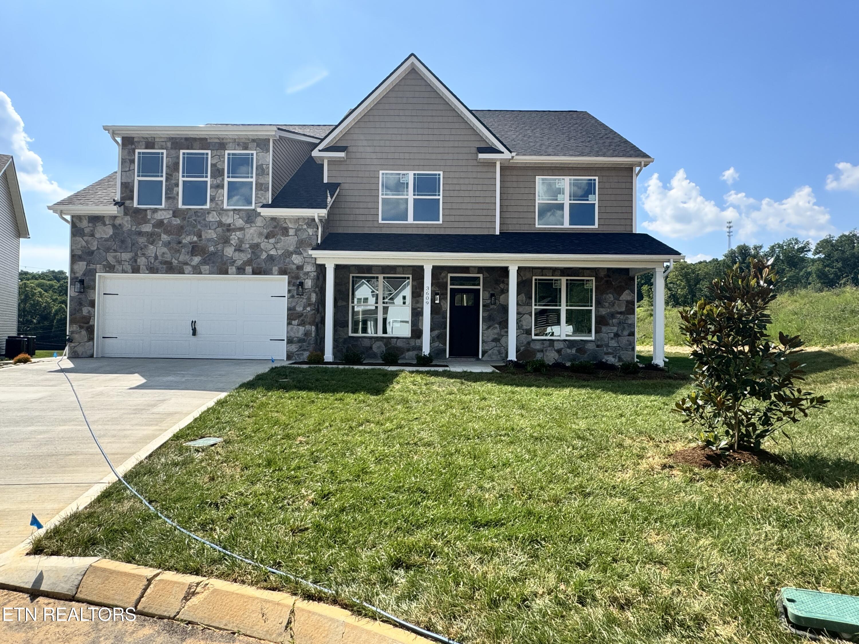 3609 Trailing Vine Lane Property Photo 1