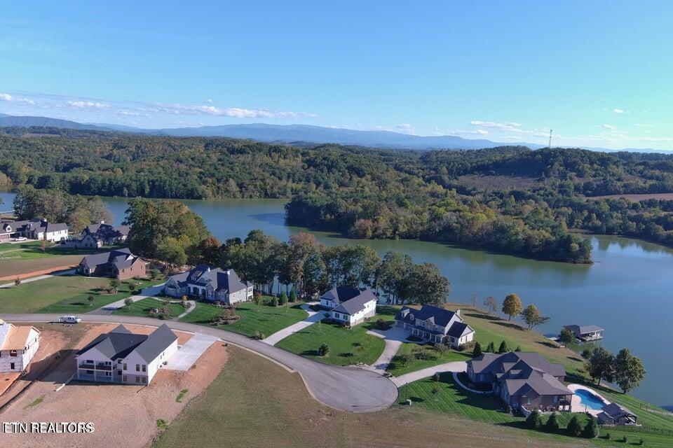 7883 Morganton Rd Property Photo 9