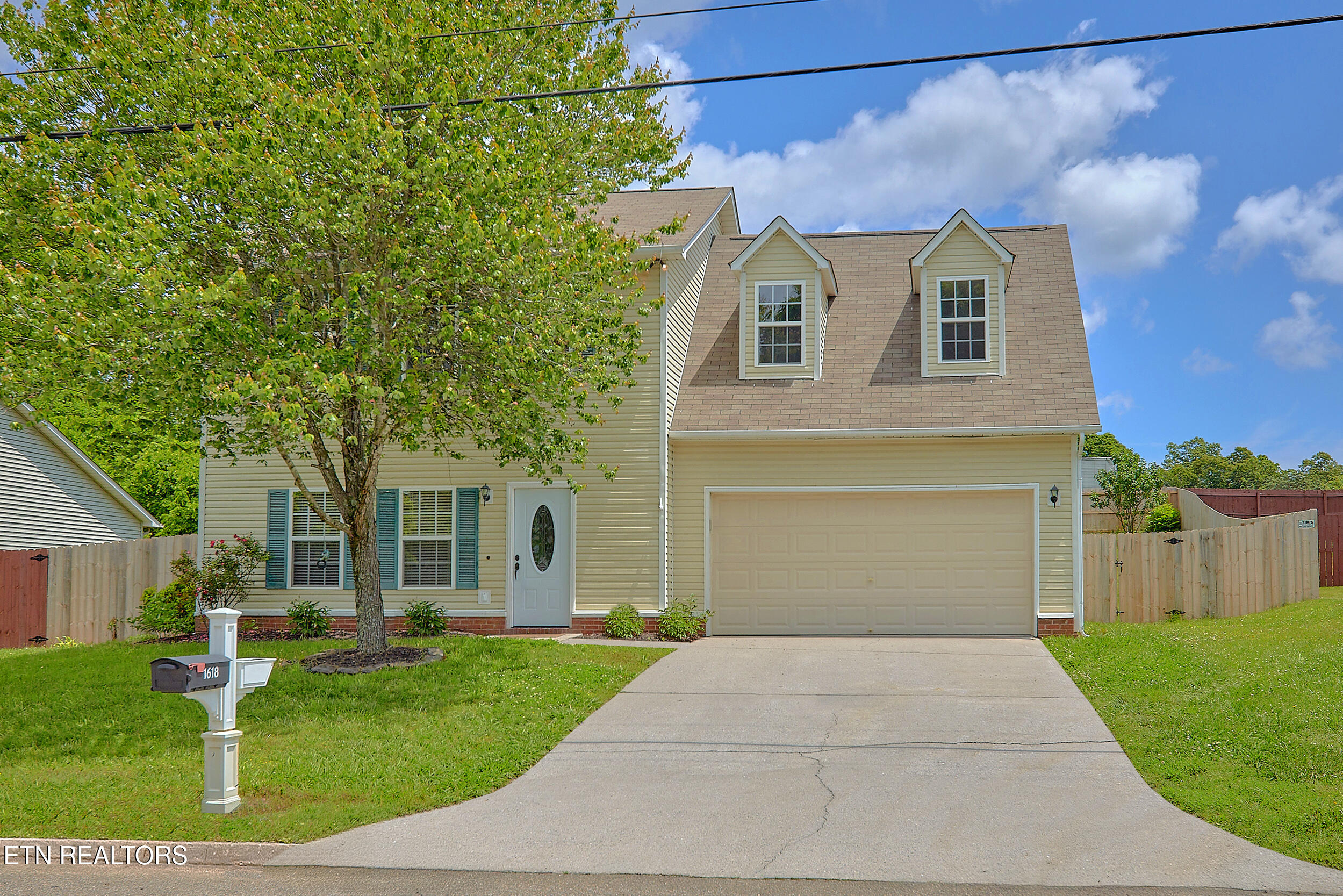1618 Poplar Hill Rd Property Photo