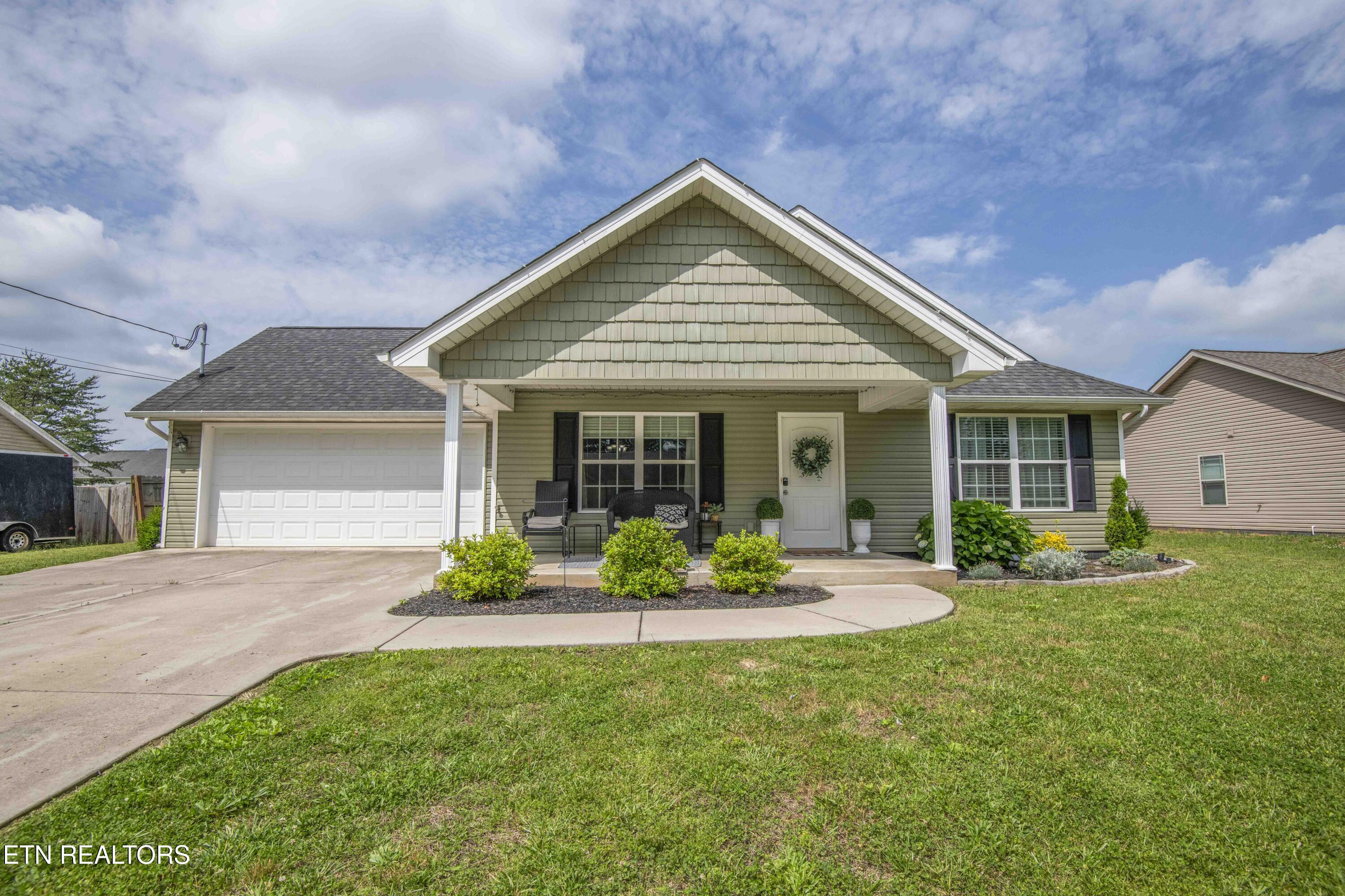 155 Signet Lane Property Photo 1