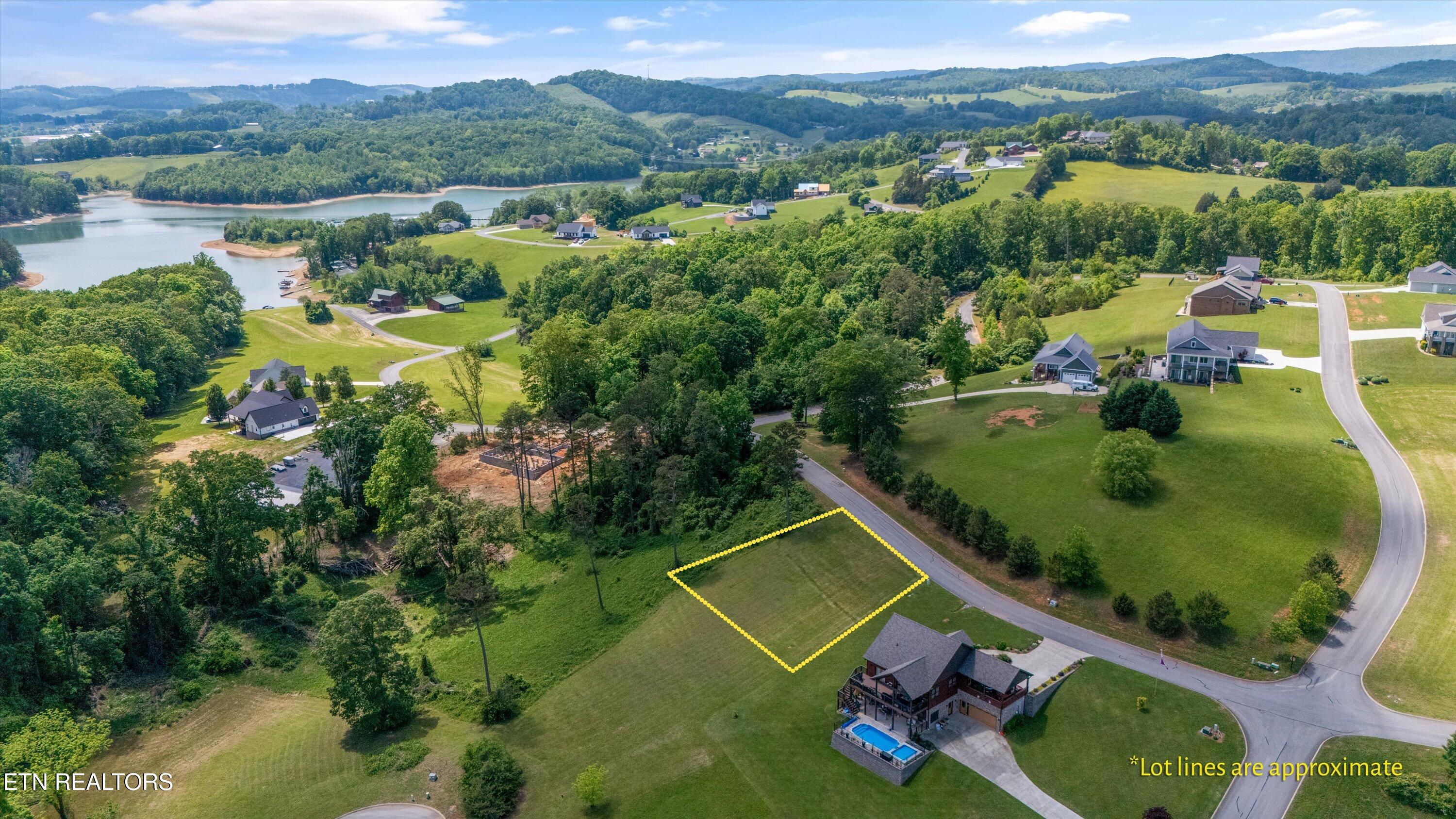 98 Cow Poke Lane Property Photo 4