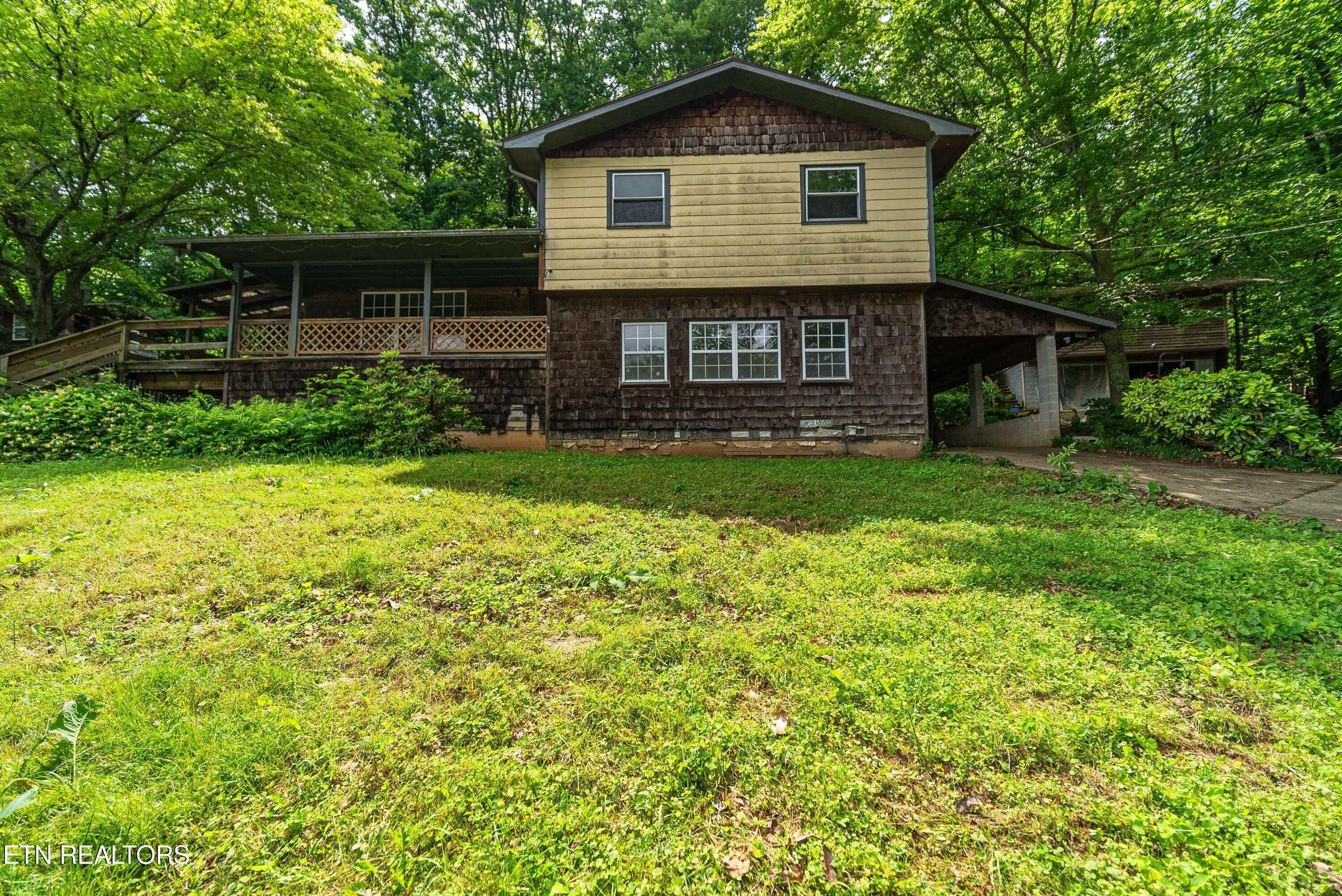 219 Bunch Lane Property Photo 1