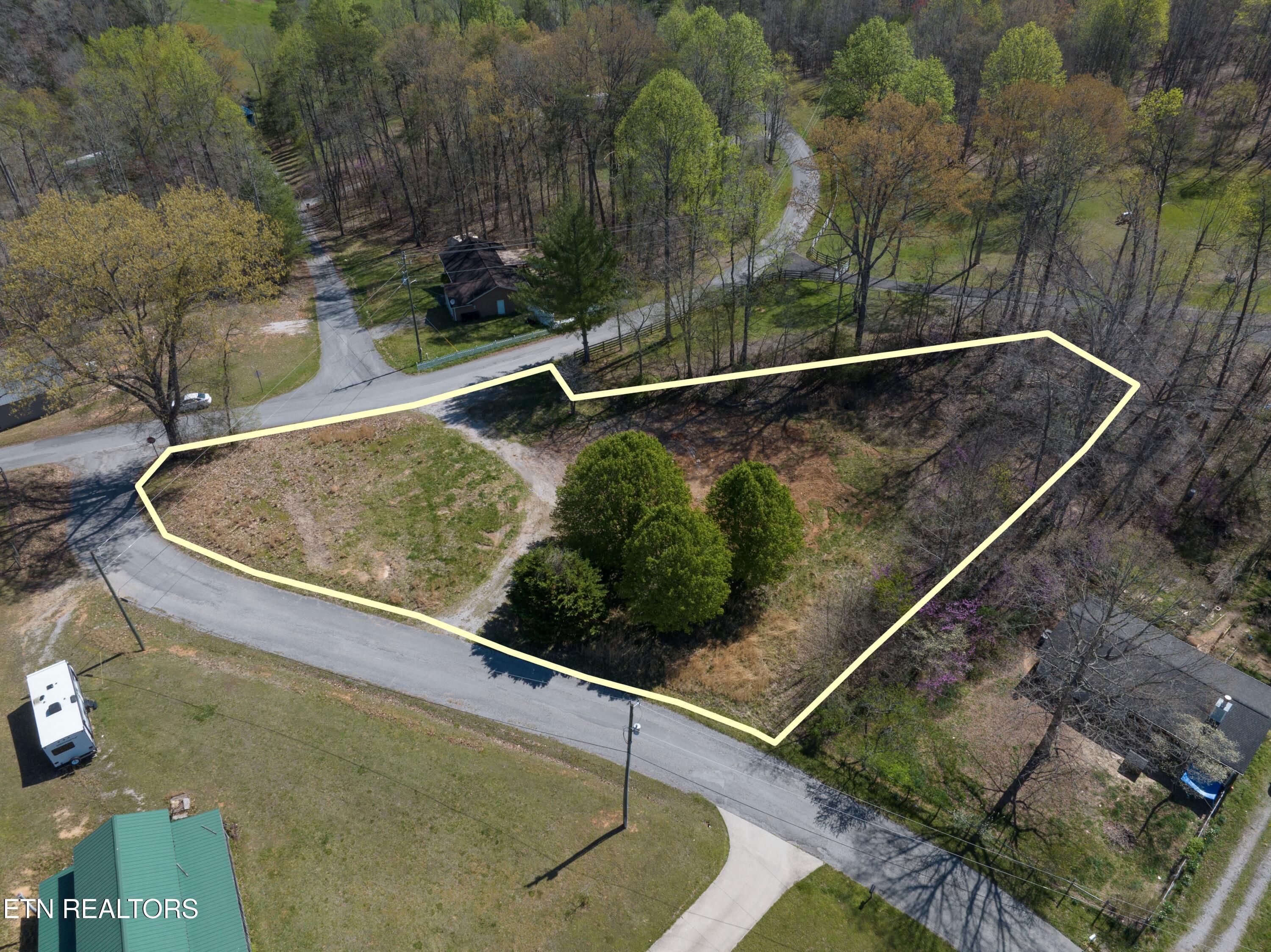 109 Justin Lane Property Photo 8
