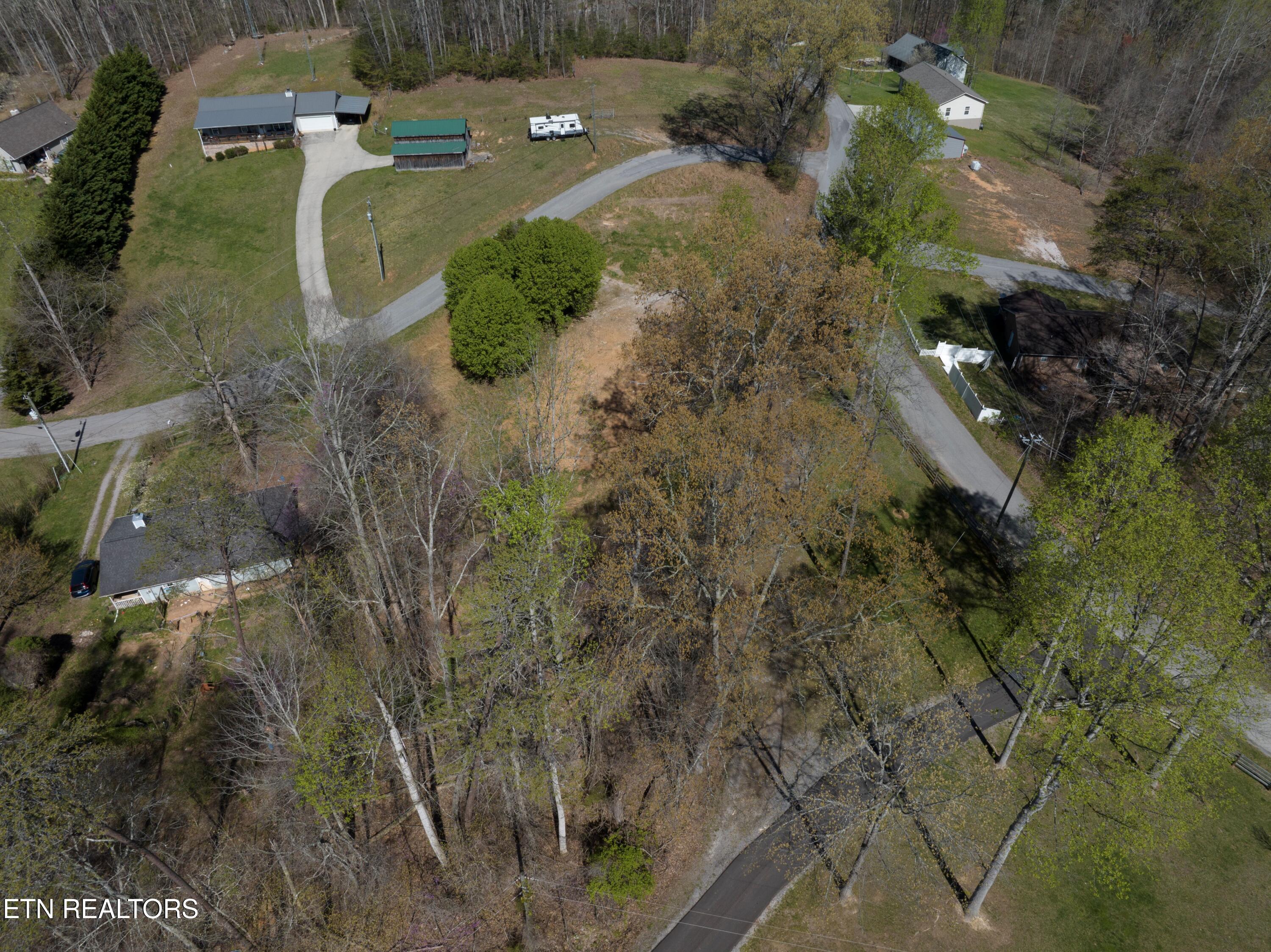 109 Justin Lane Property Photo 9