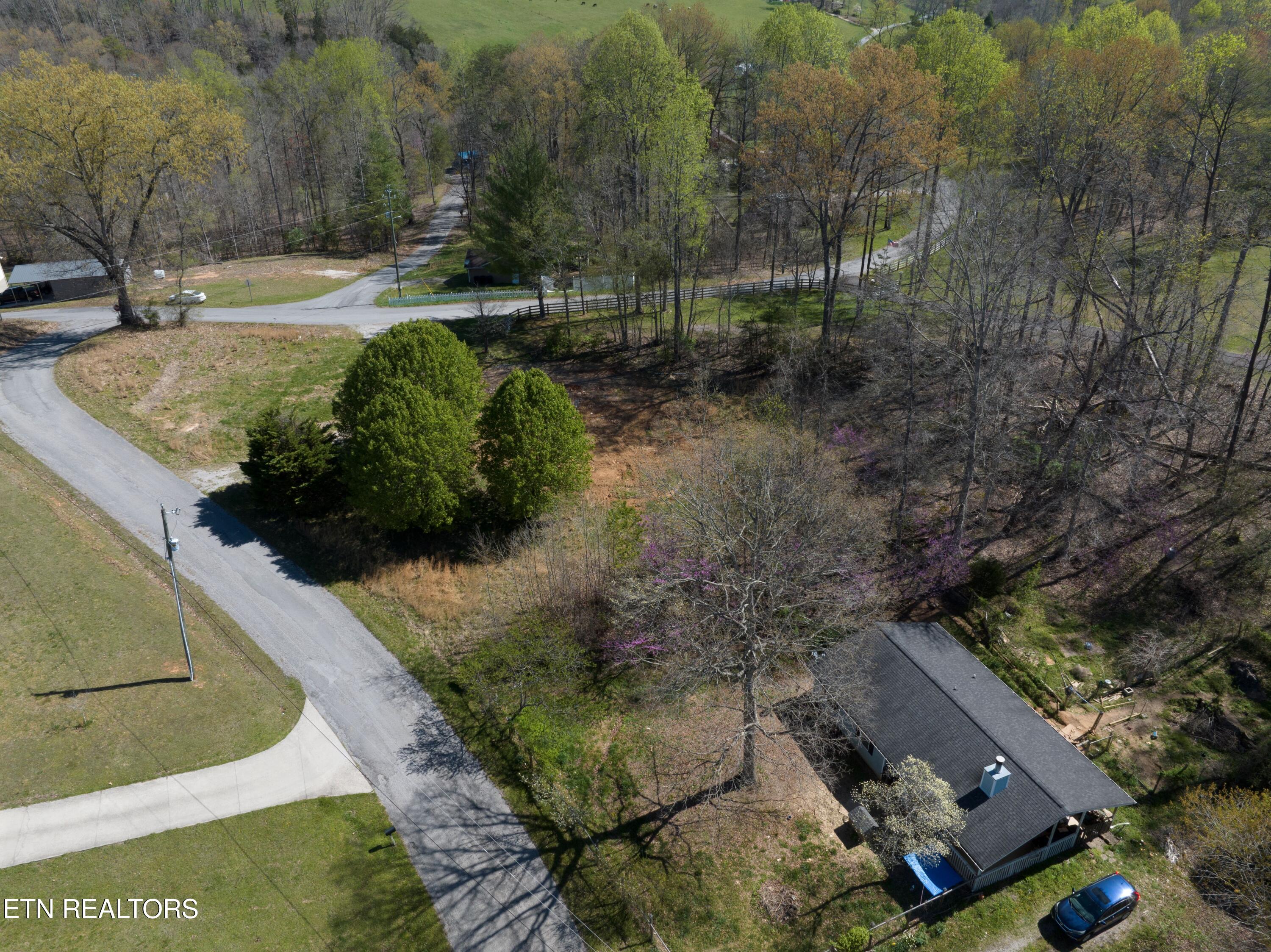 109 Justin Lane Property Photo 12