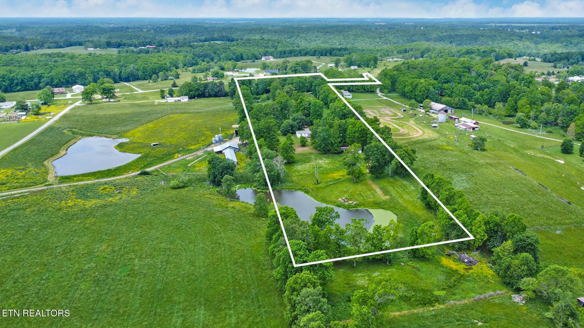 60 Greenview Lane Property Photo 1