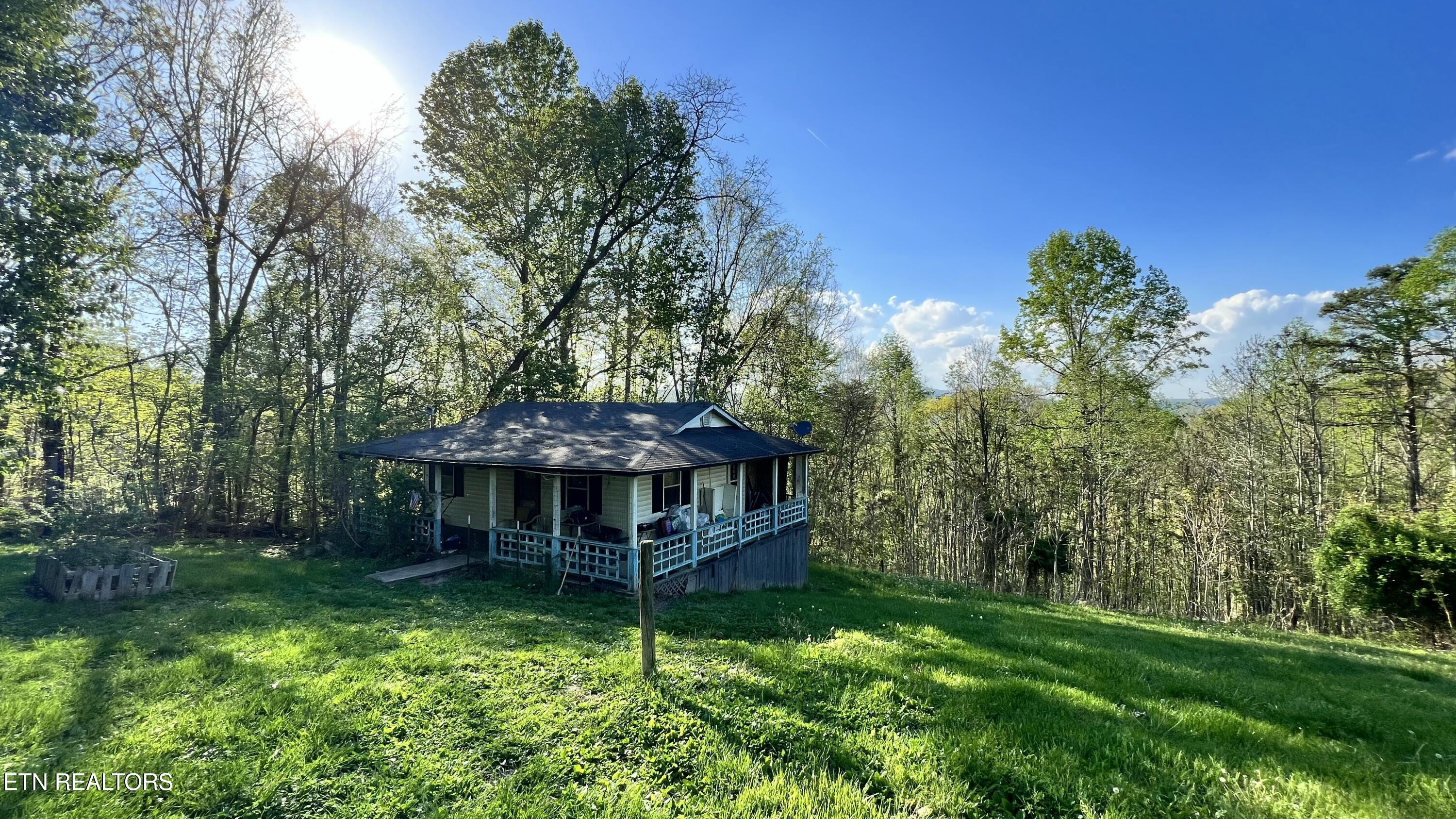 647 S Sudenny Lane Property Photo