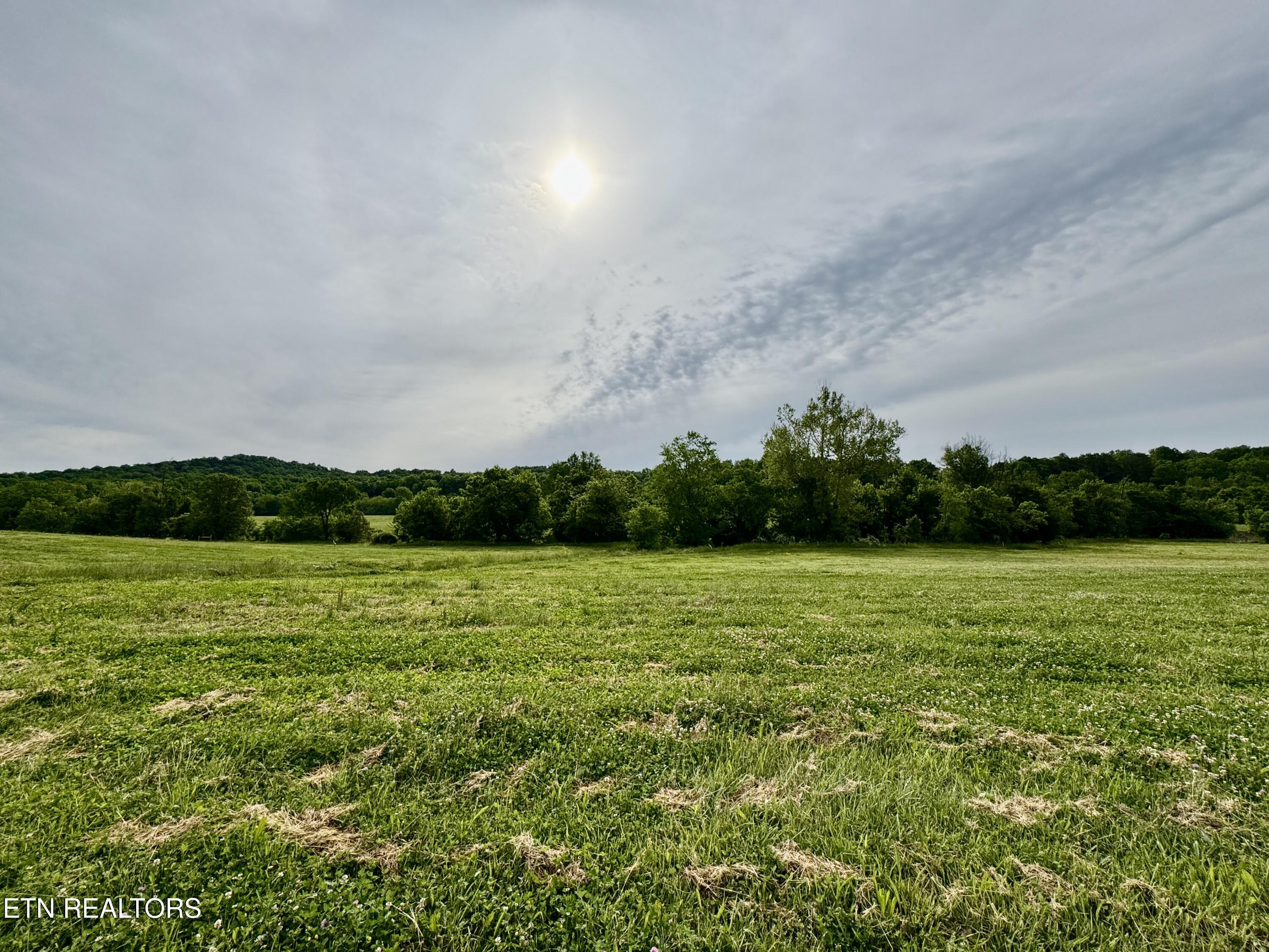 Rutledge Pike Property Photo 1