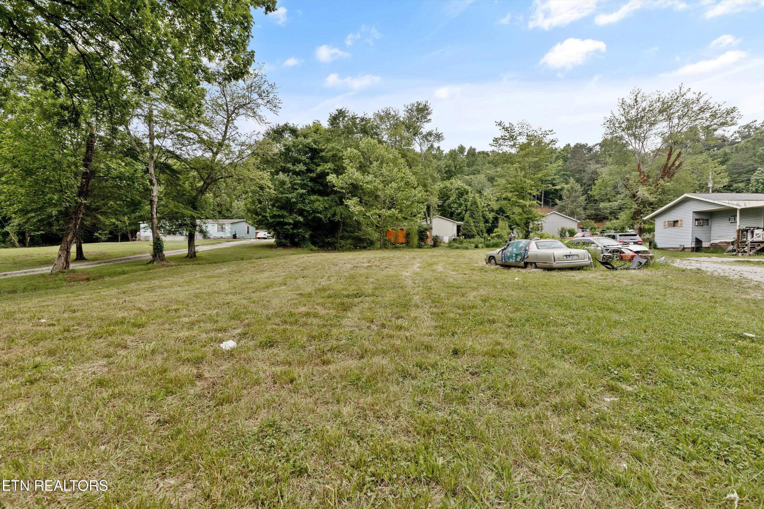 533 Greenwood St Property Photo 9