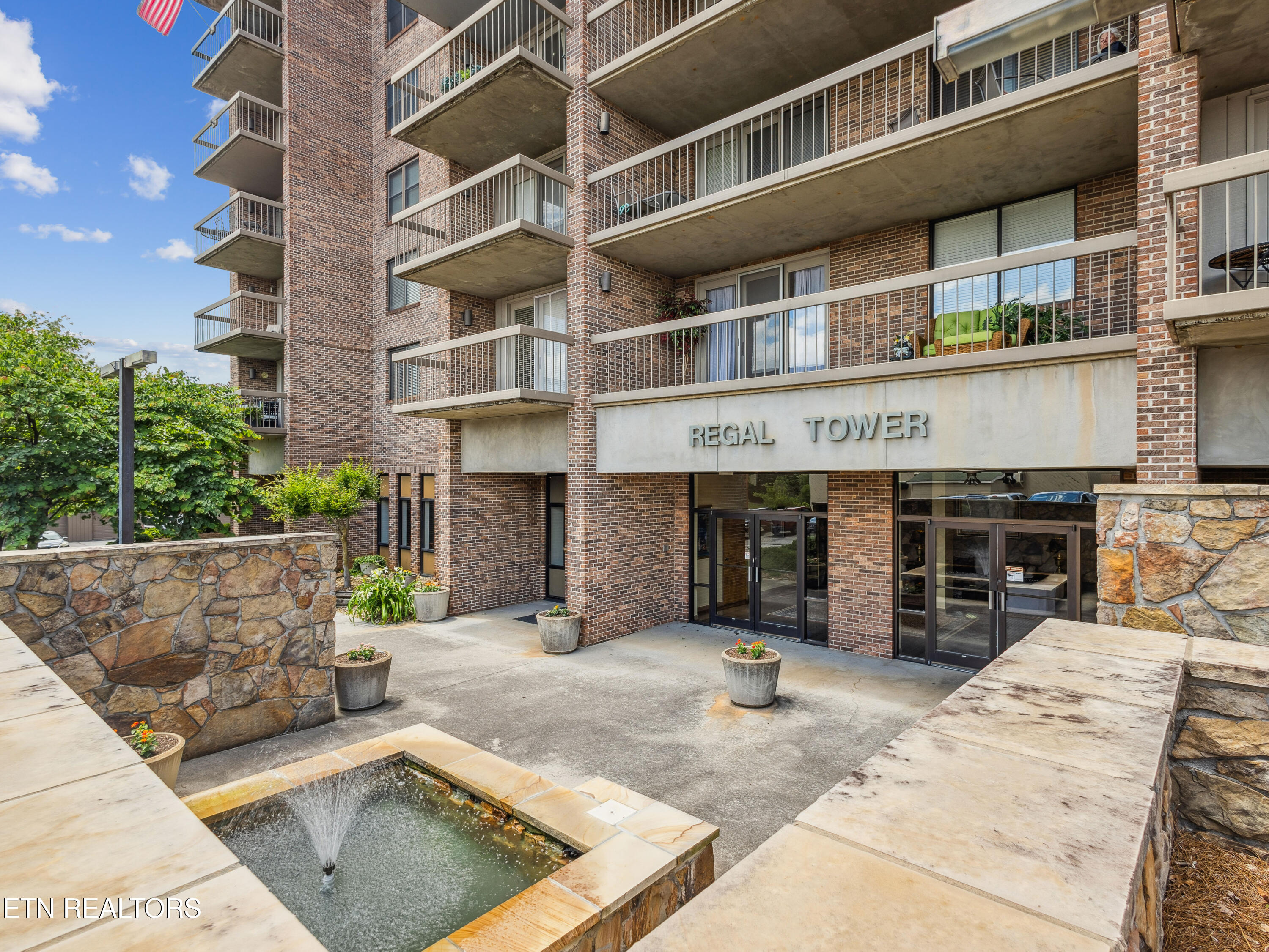 203 Regal Tower Property Photo